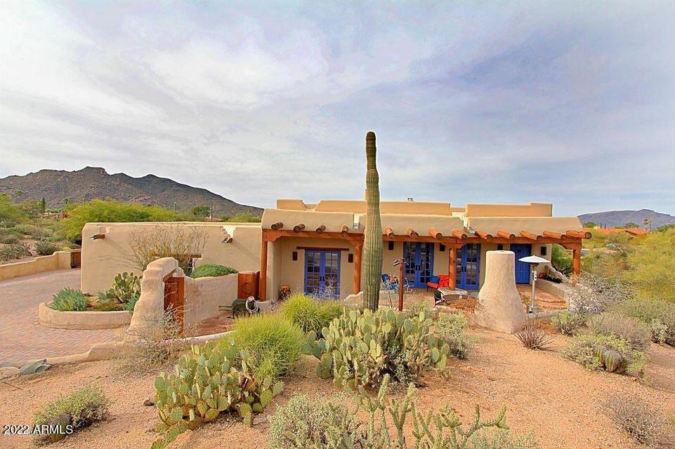7614 E ROCKING CHAIR Road
