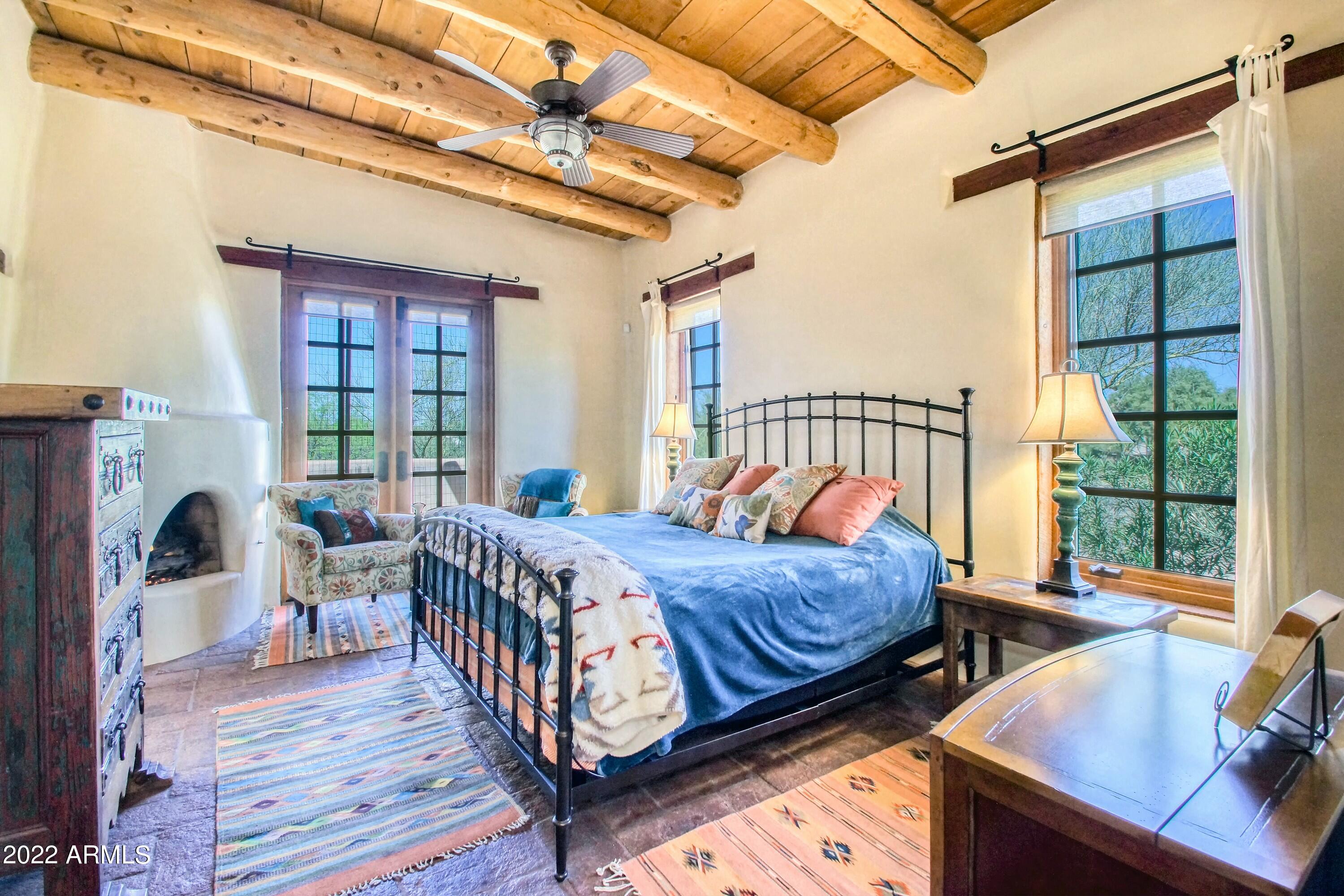 7614 E ROCKING CHAIR Road