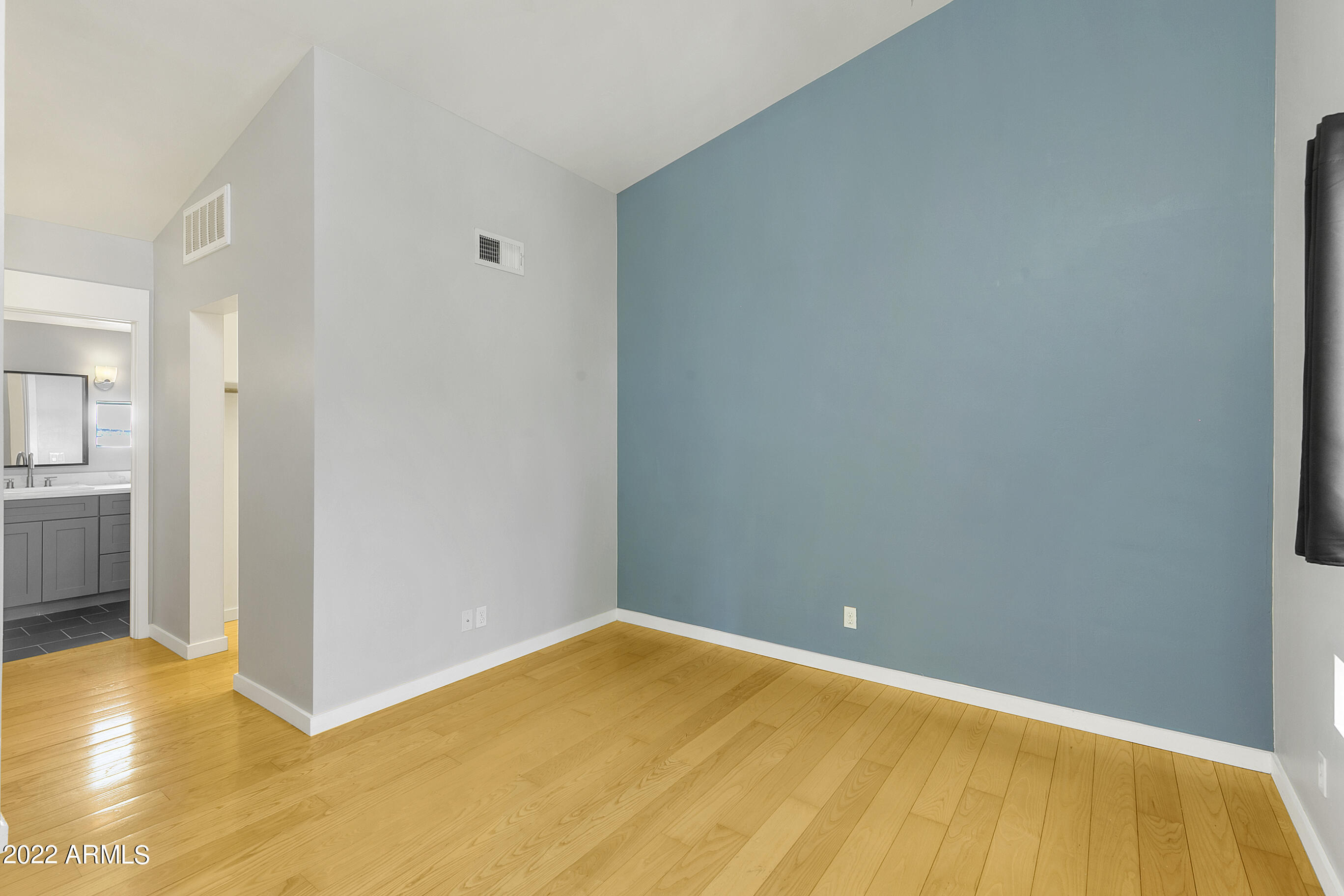 1111 W University Drive Unit: 1028