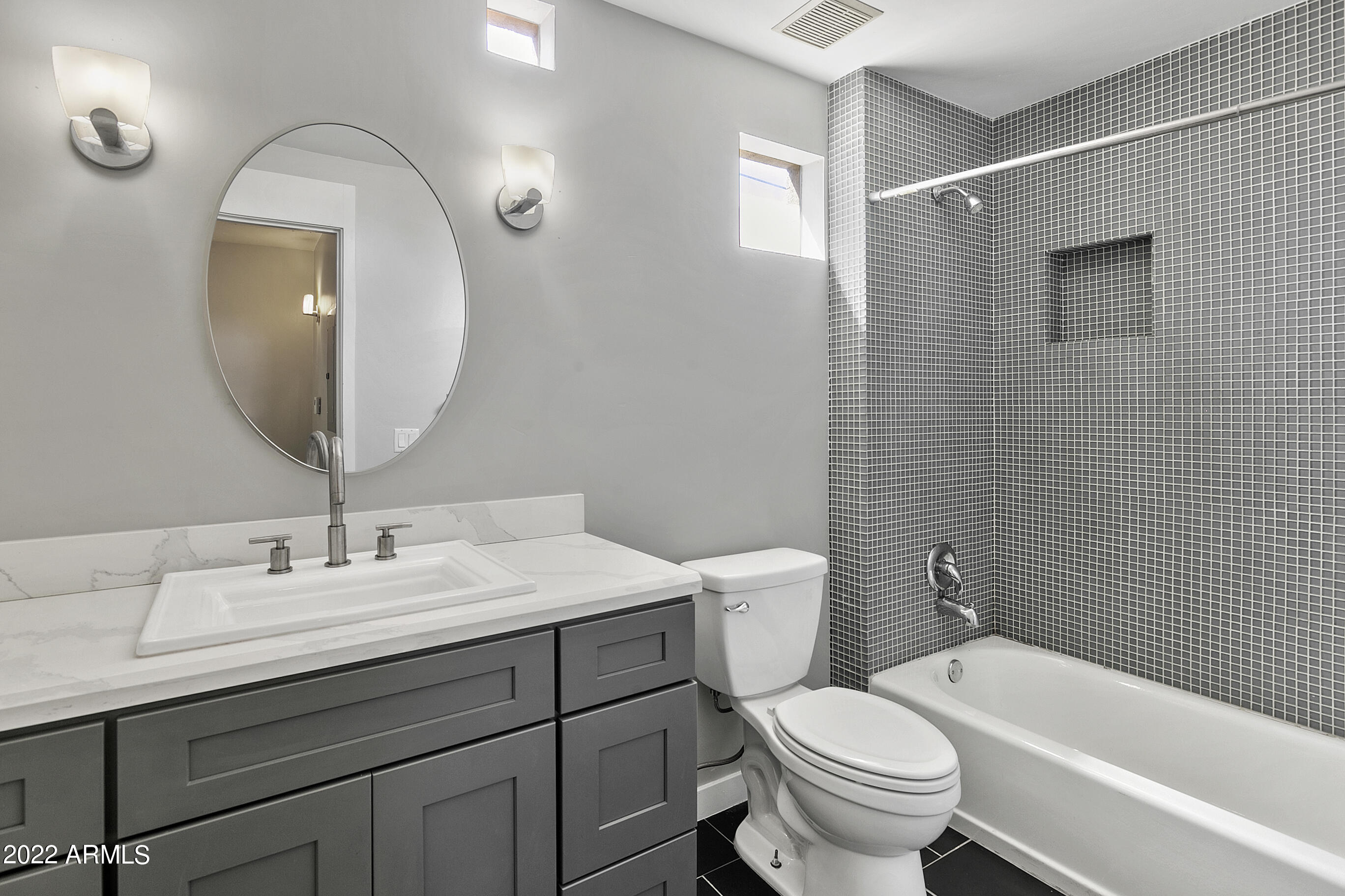1111 W University Drive Unit: 1028