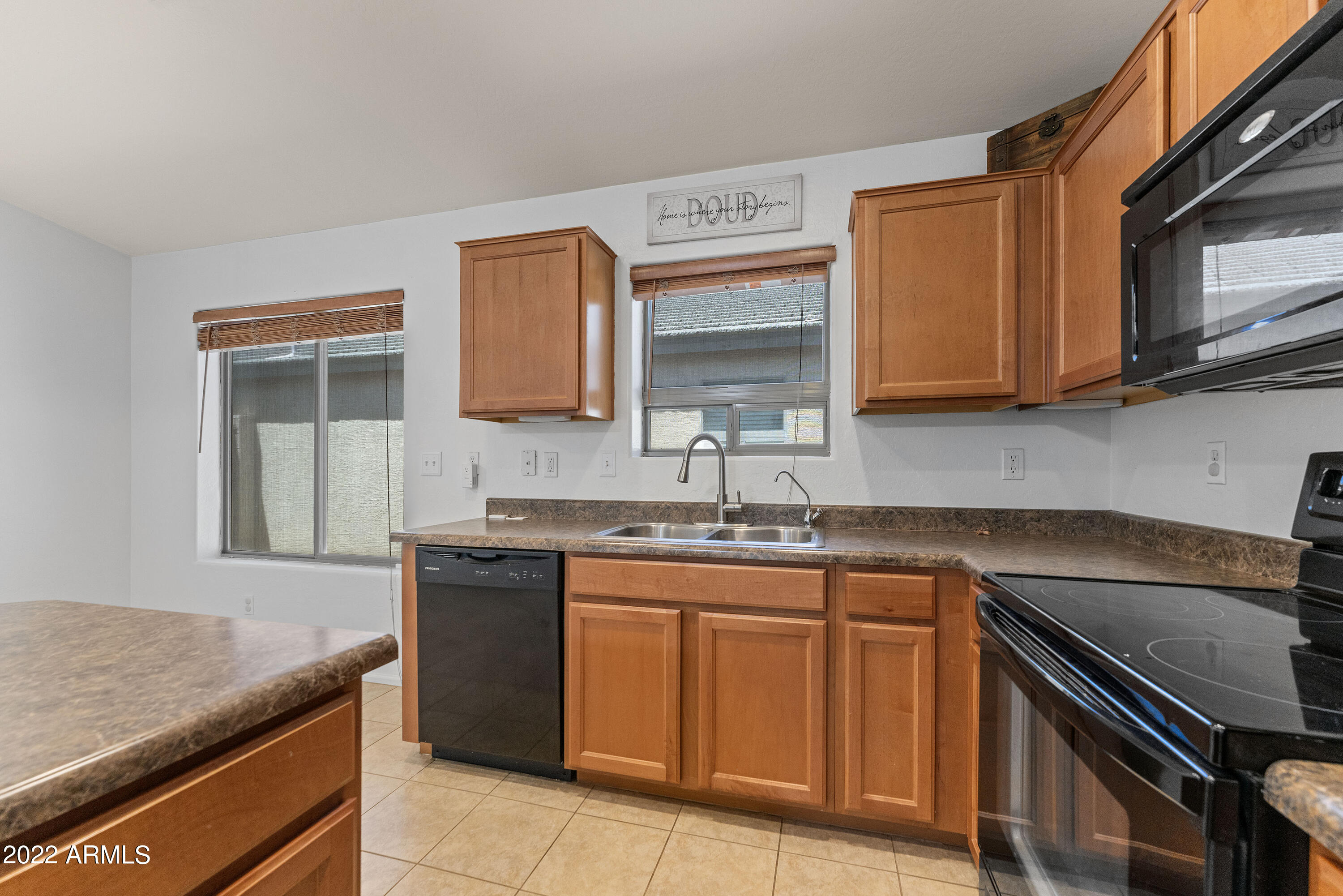 385 E PENNY Lane
