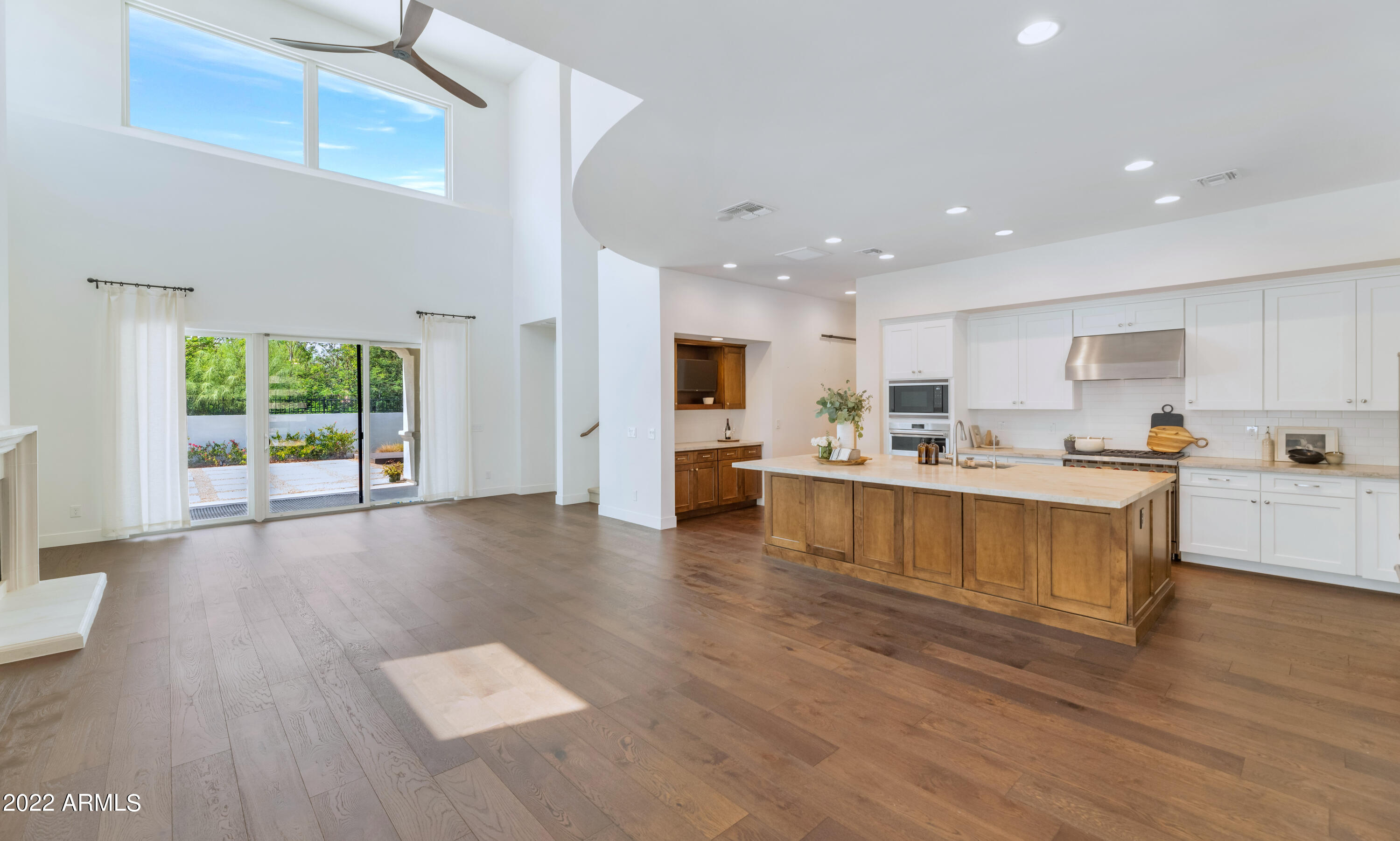 3911 E SHEILA Lane
