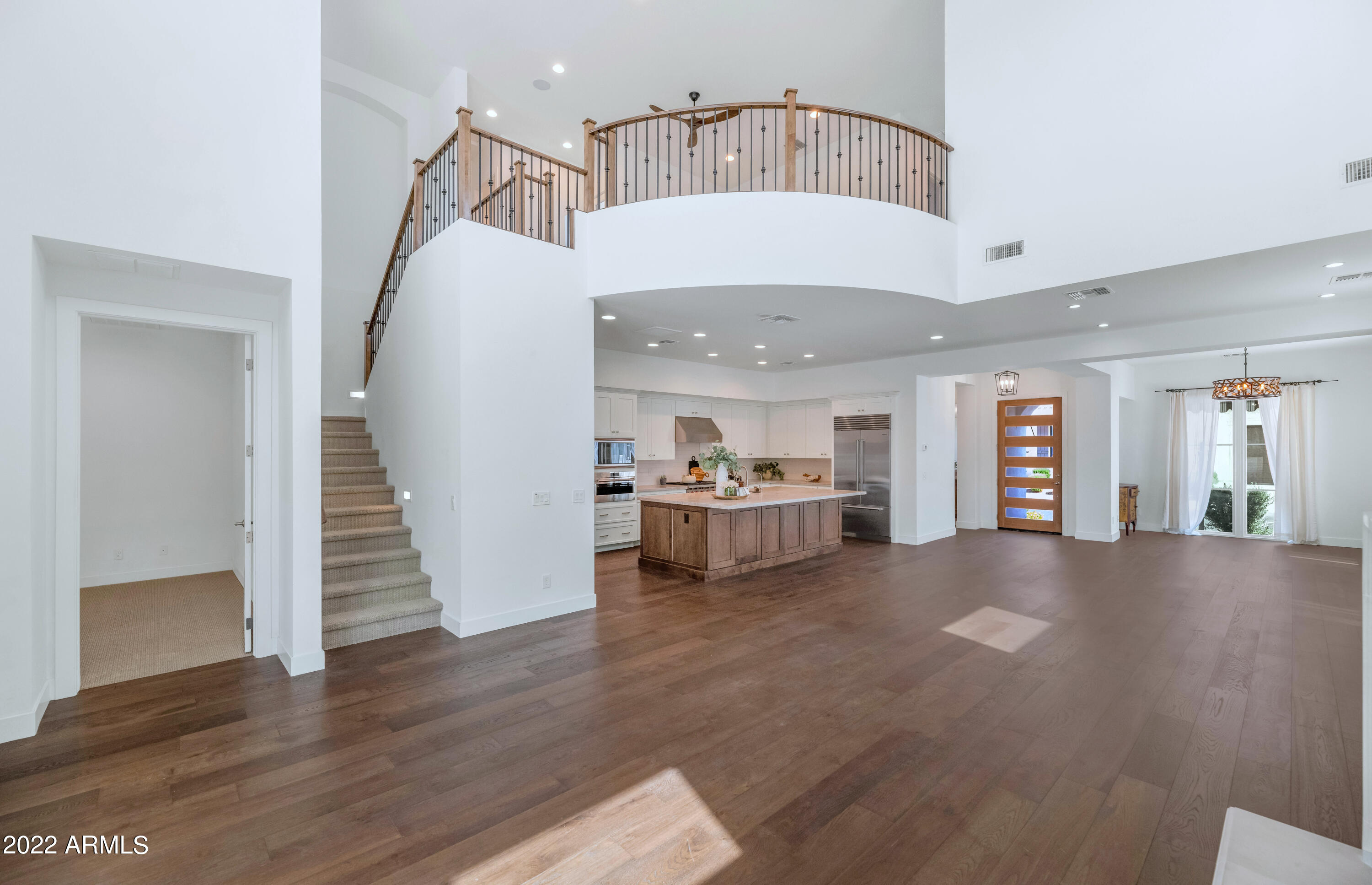 3911 E SHEILA Lane
