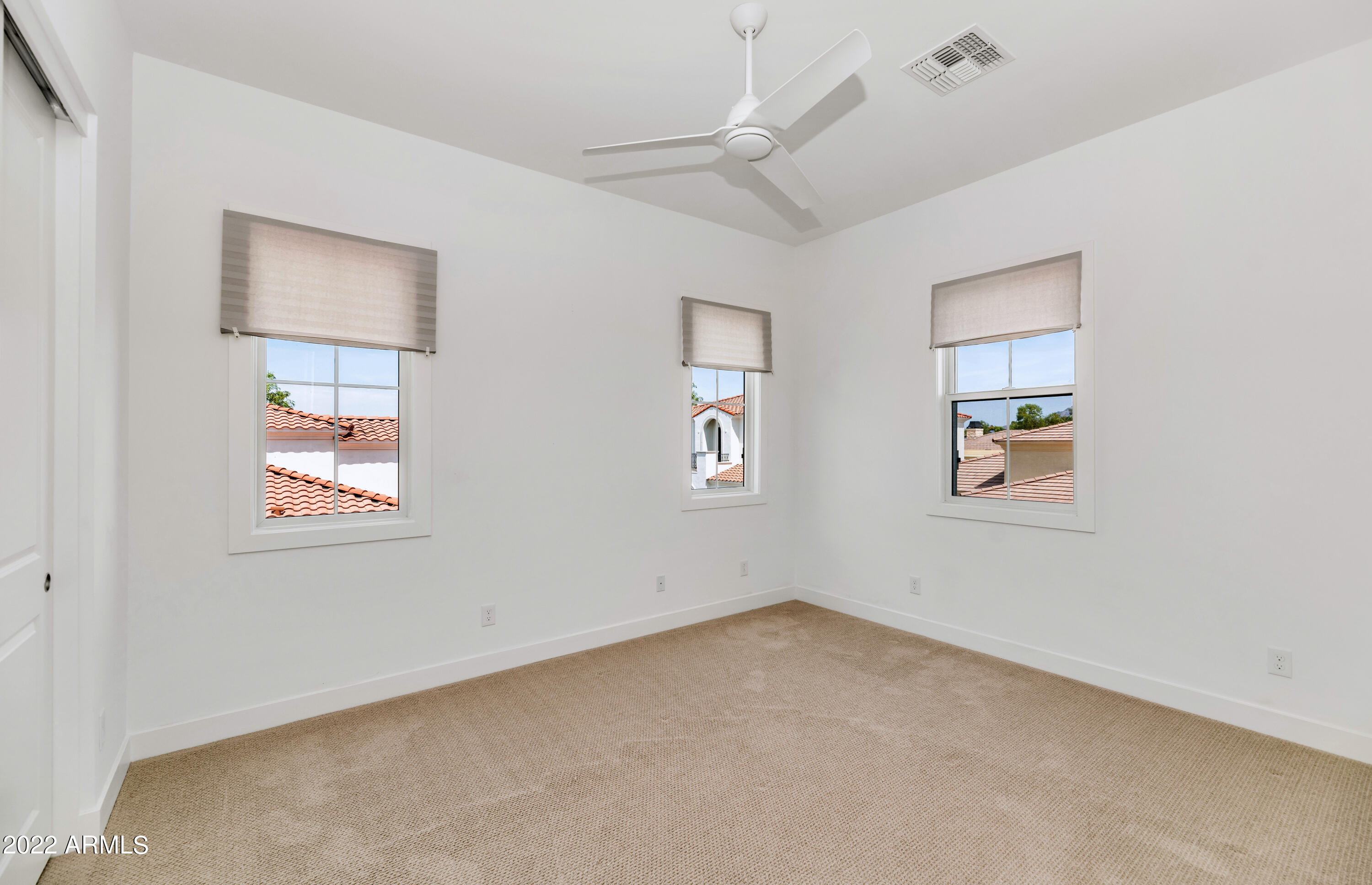 3911 E SHEILA Lane