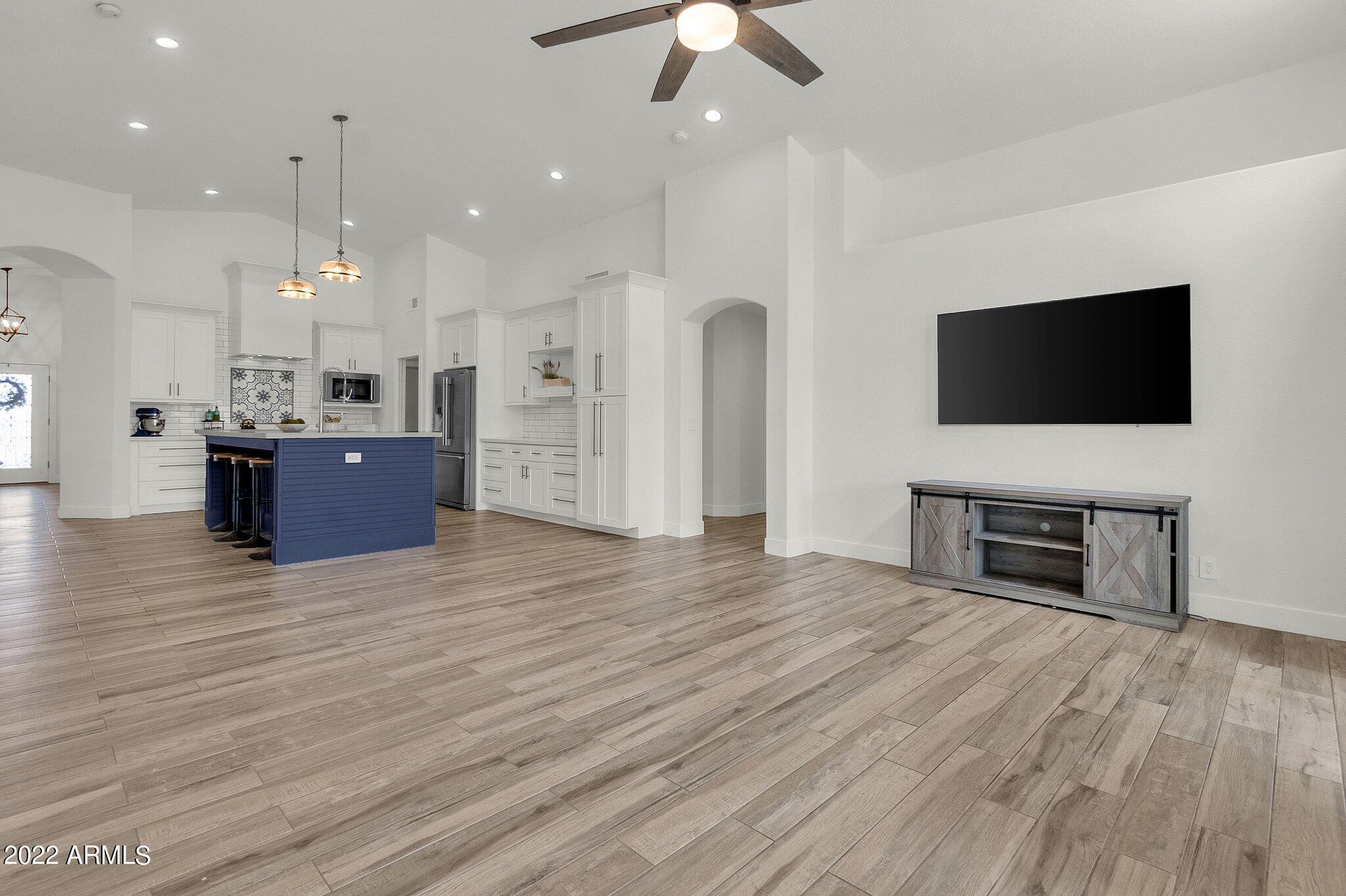 1745 S SPARTAN Court