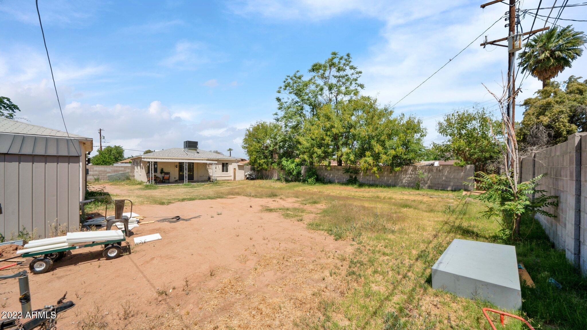 2615 N 29TH Place