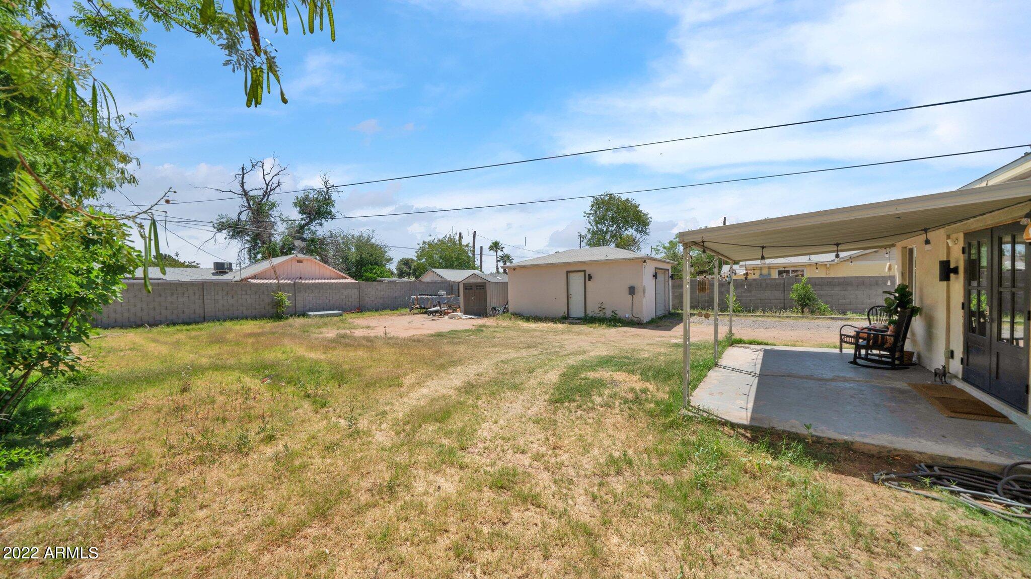 2615 N 29TH Place
