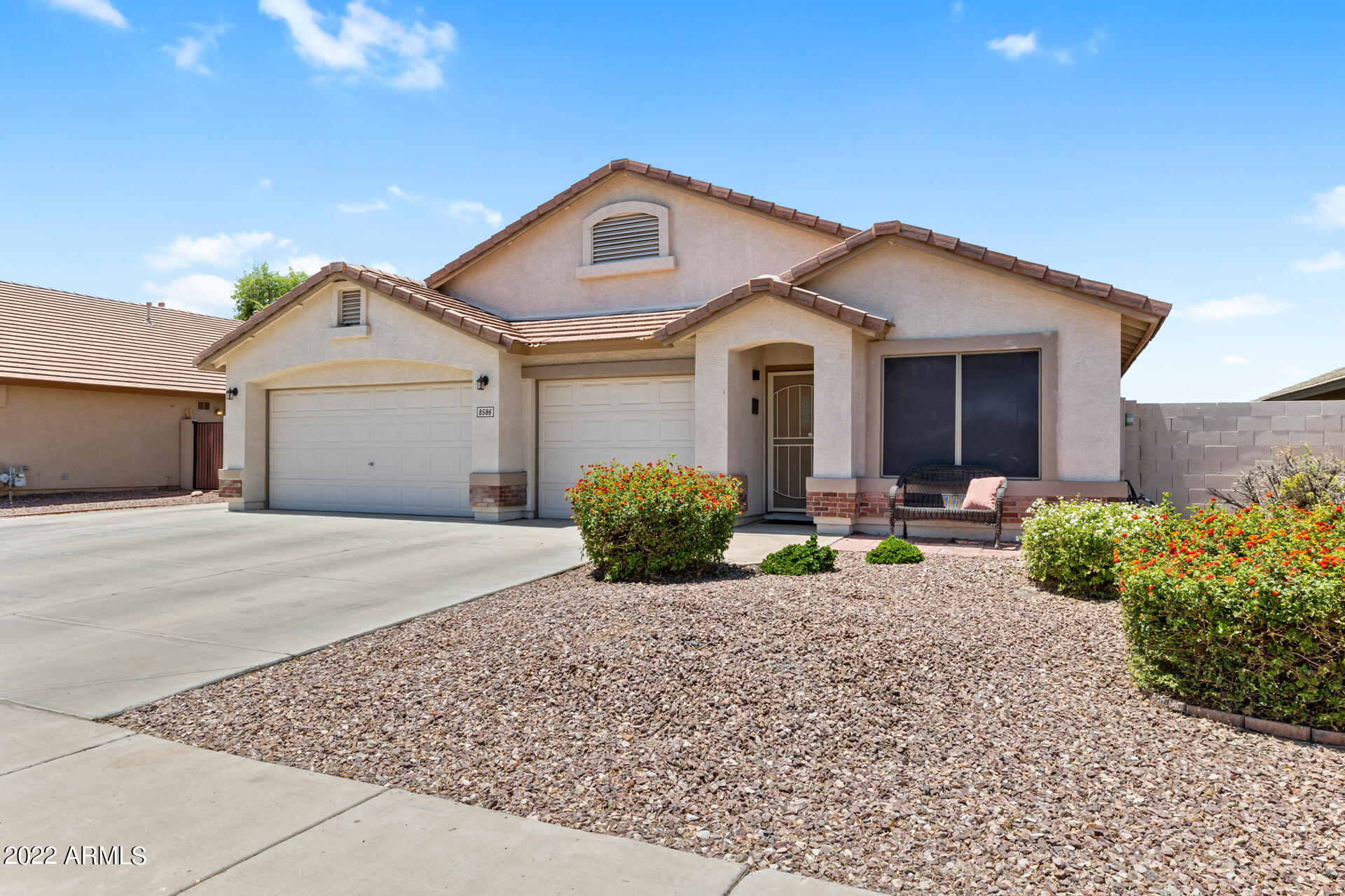 8586 N 96TH Lane