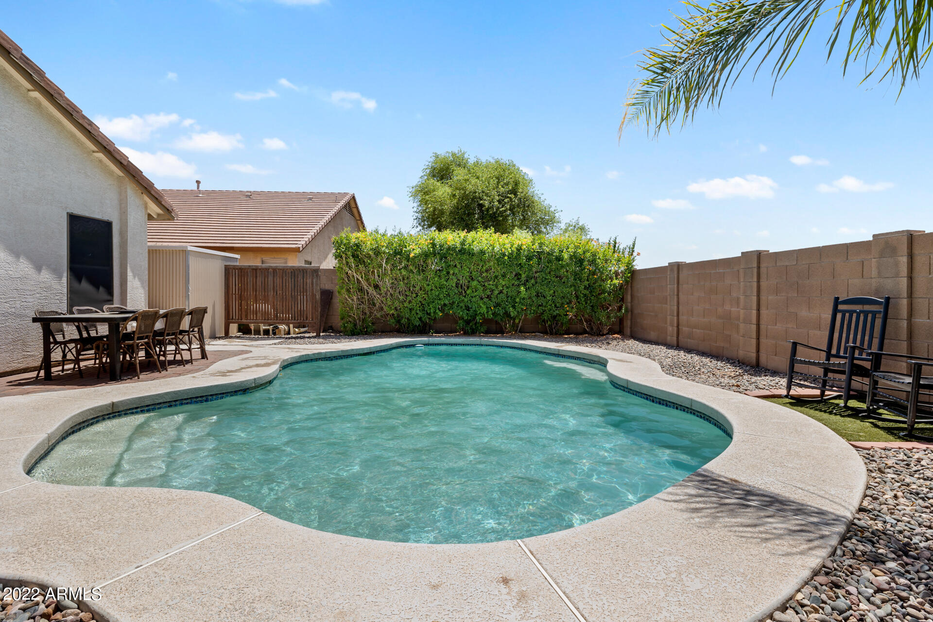 8586 N 96TH Lane