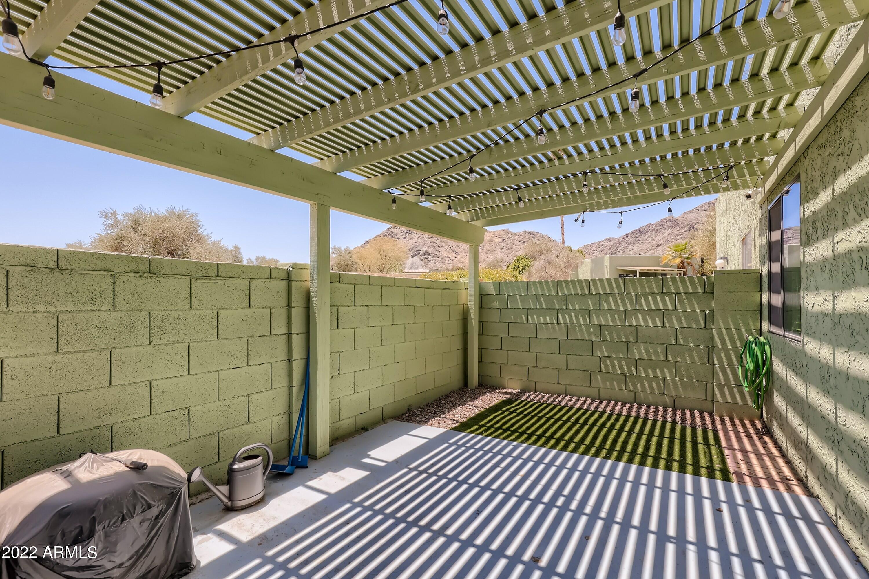 817 E COCHISE Drive