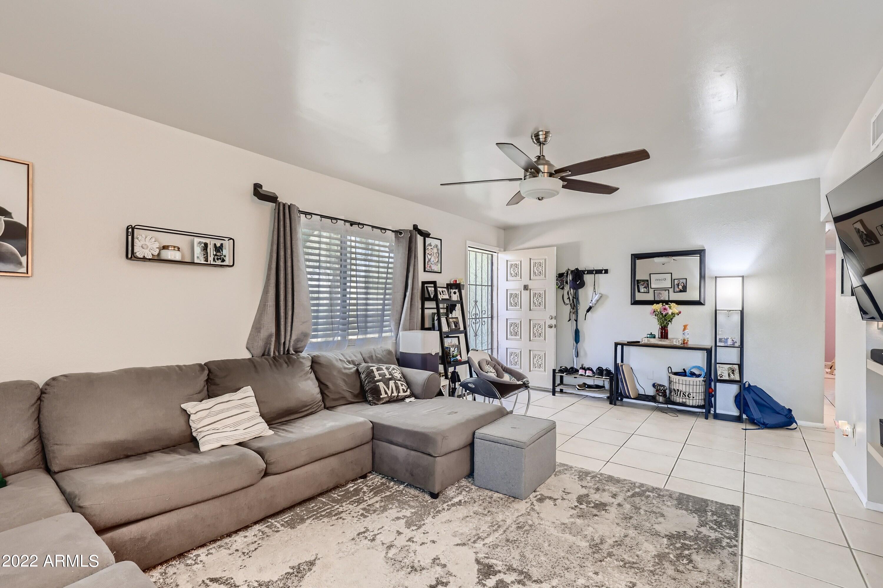 817 E COCHISE Drive