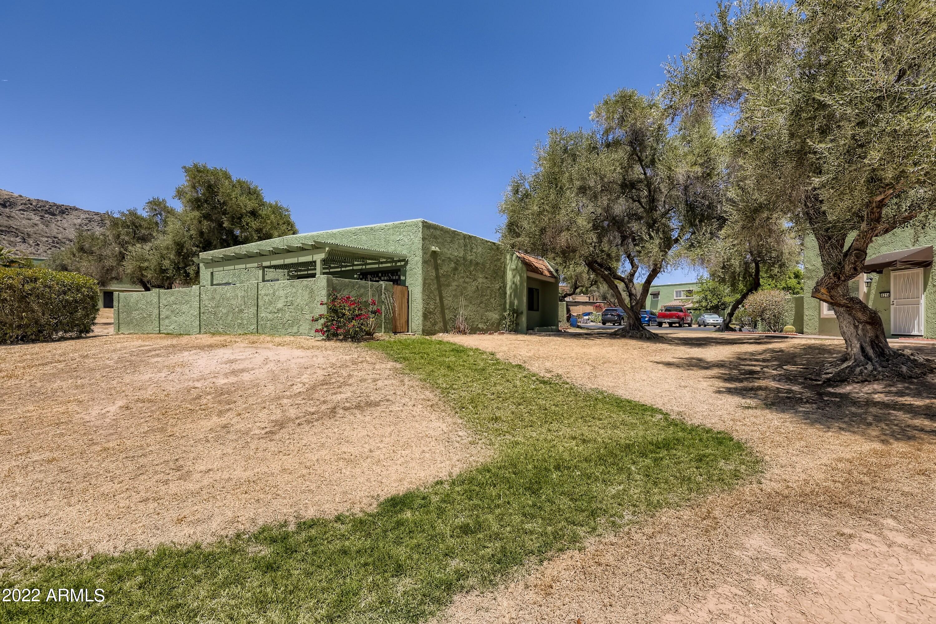 817 E COCHISE Drive