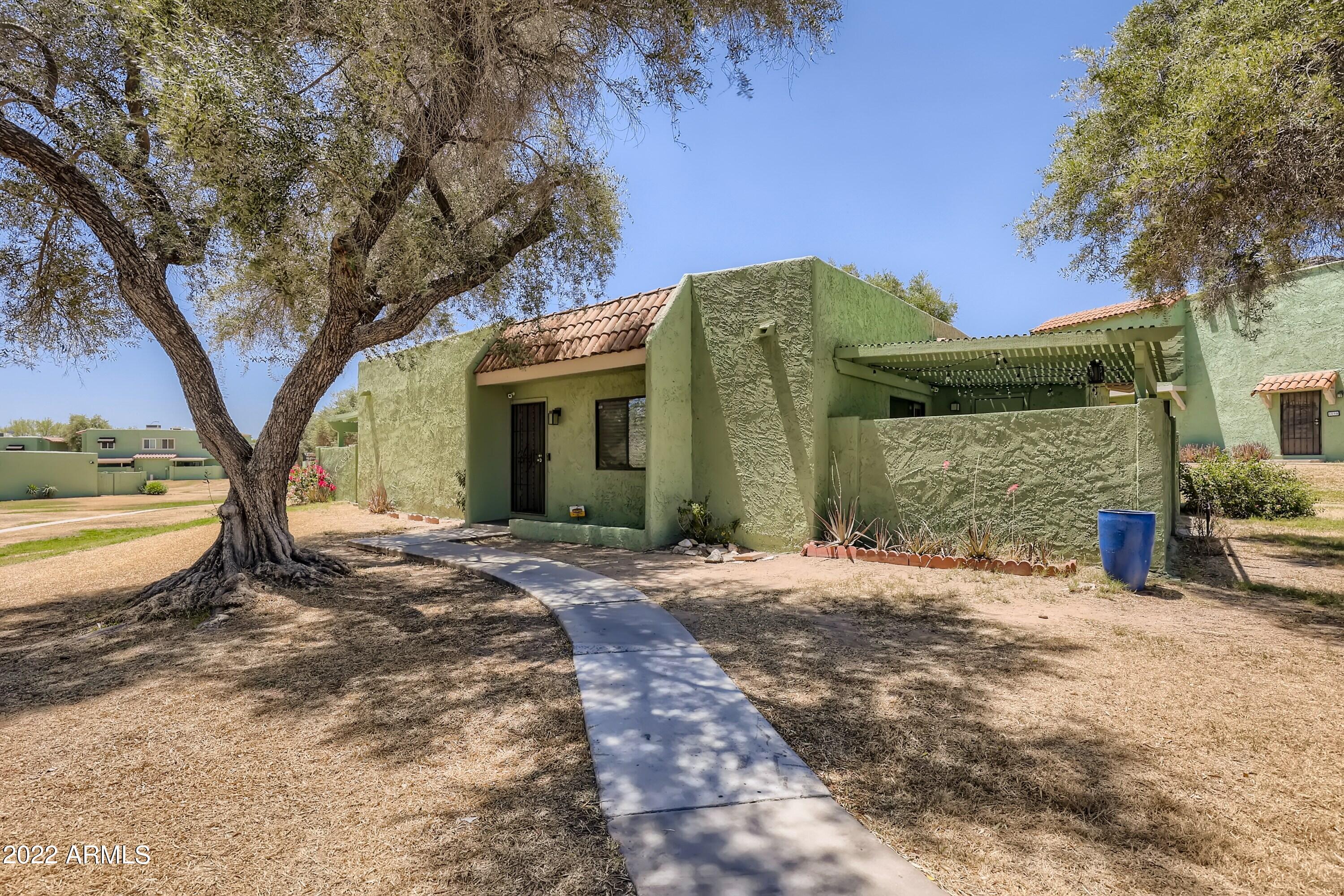 817 E COCHISE Drive