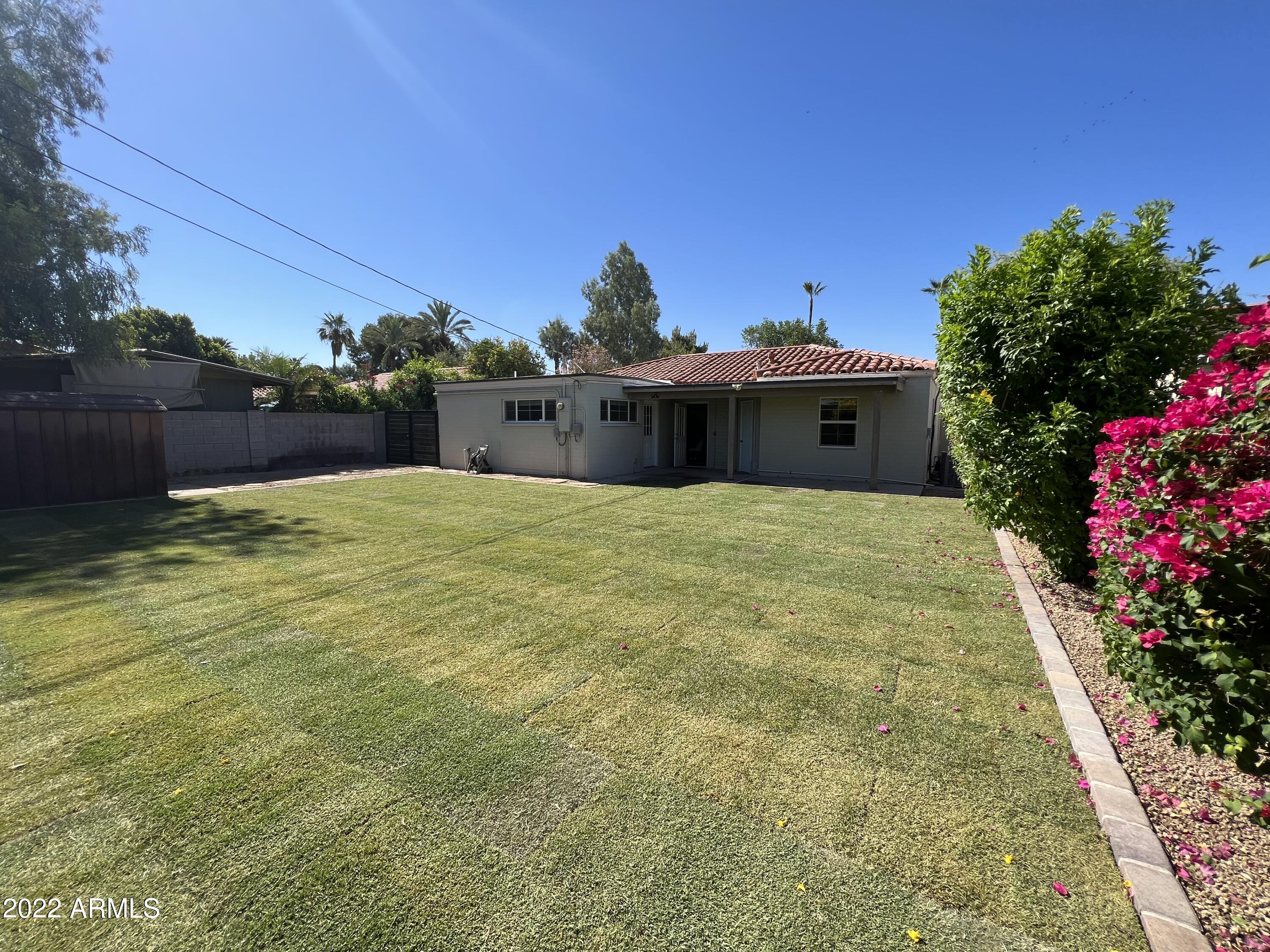 306 E MARIPOSA Street