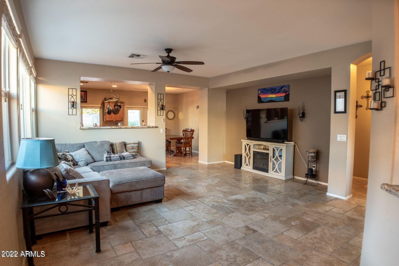 4533 E COUNTY DOWN Drive