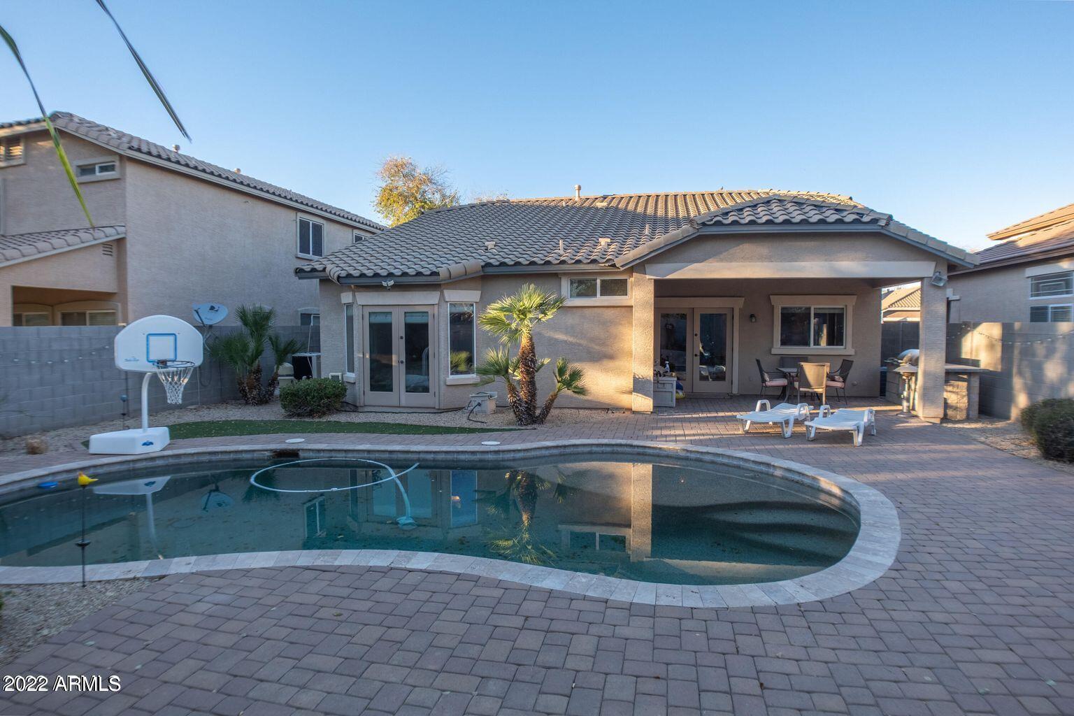 4533 E COUNTY DOWN Drive