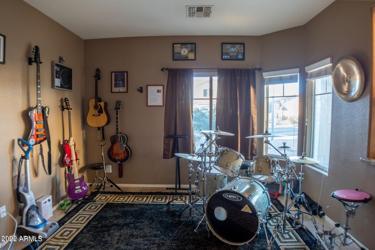4533 E COUNTY DOWN Drive