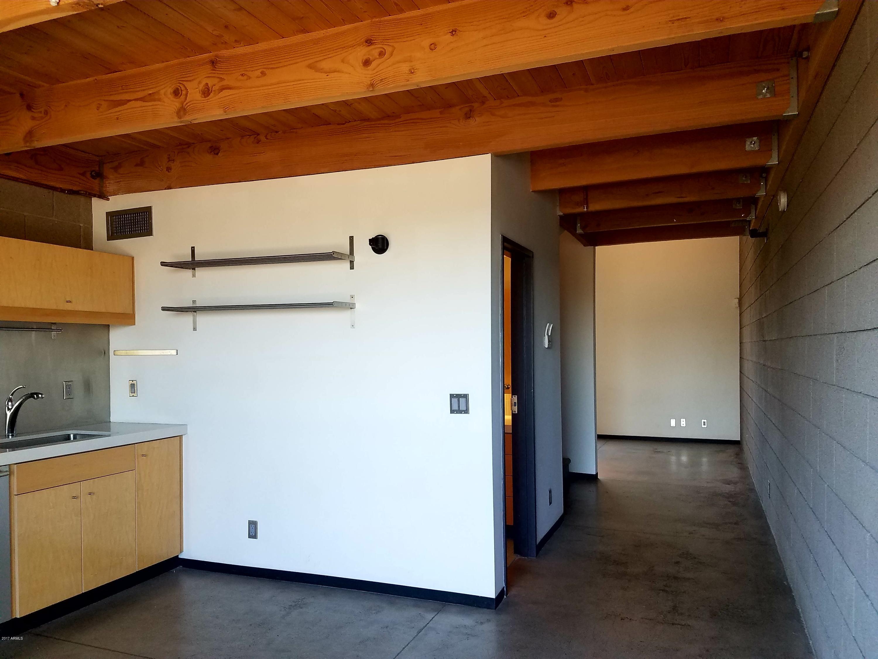 525 E WILLETTA Street Unit: 8