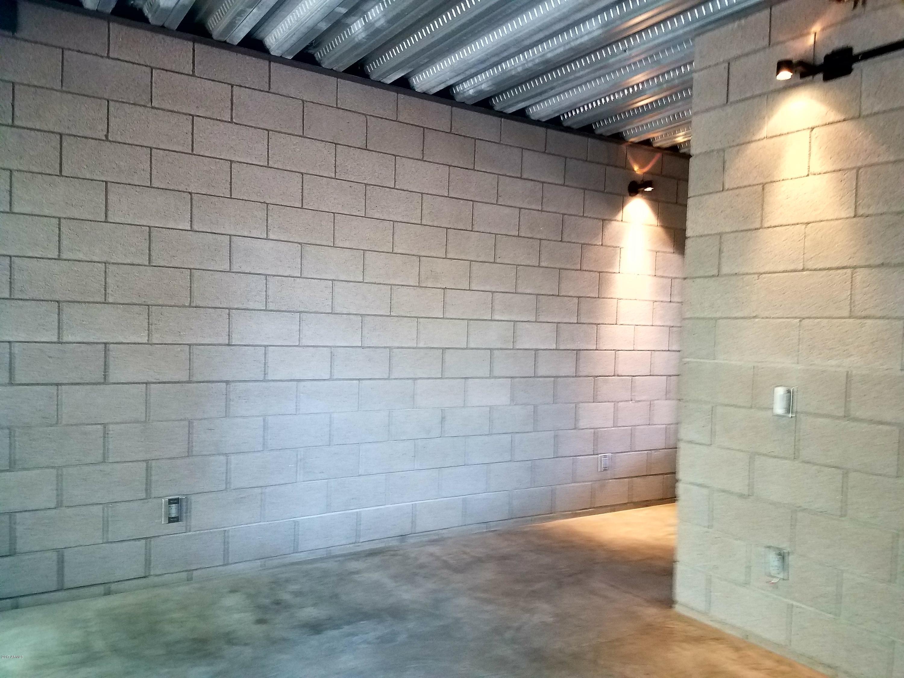 525 E WILLETTA Street Unit: 8
