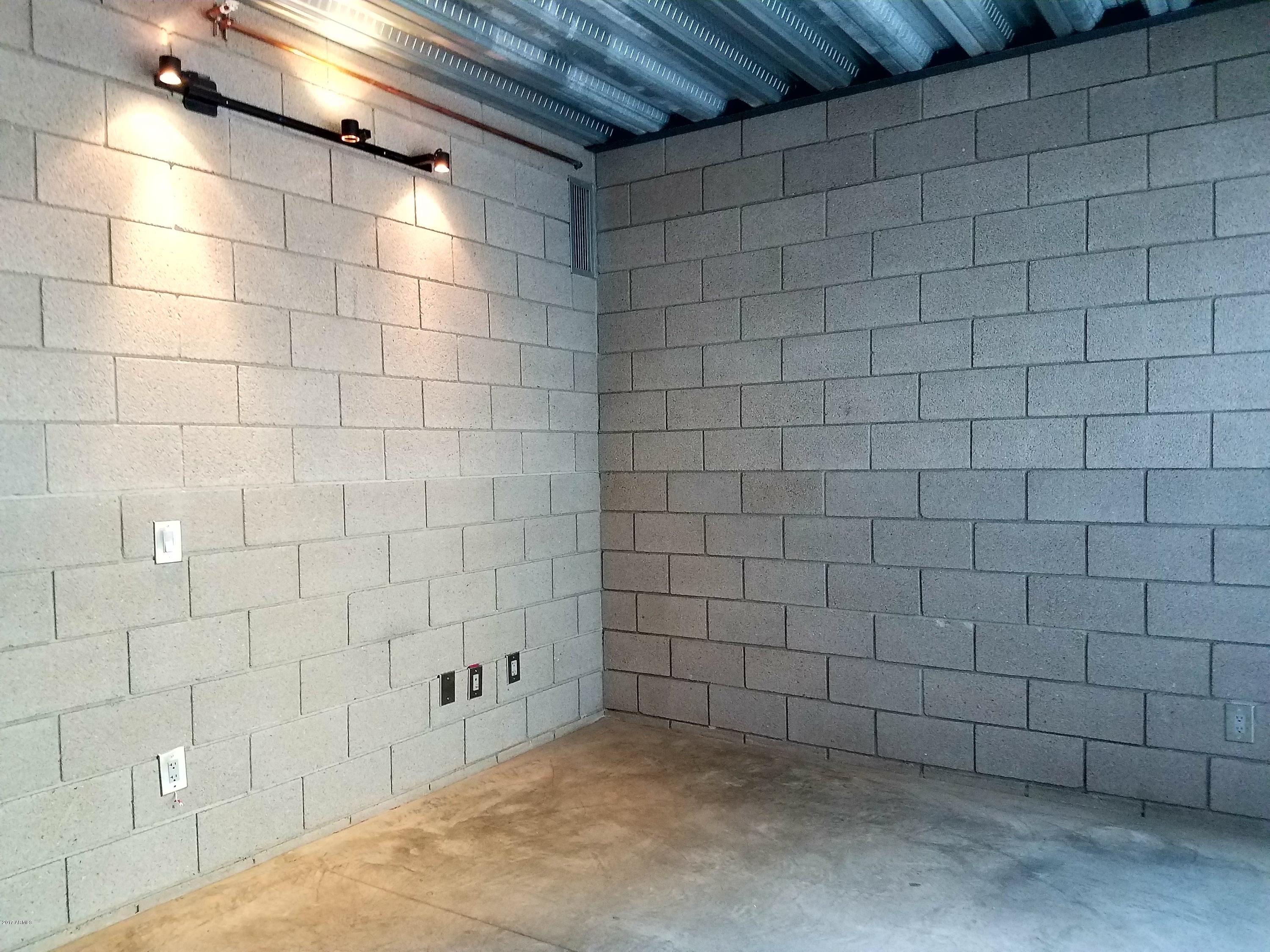 525 E WILLETTA Street Unit: 8
