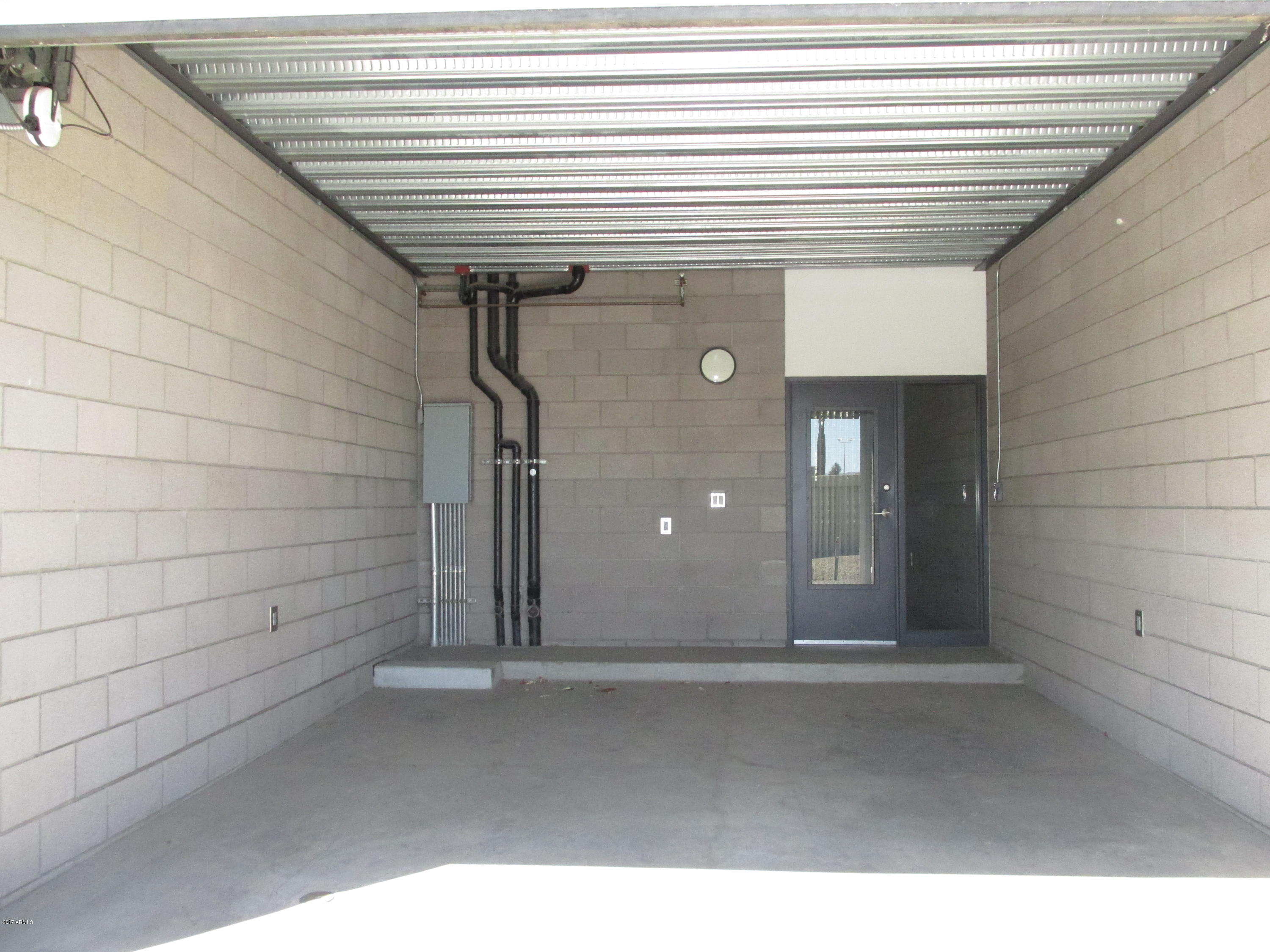 525 E WILLETTA Street Unit: 8