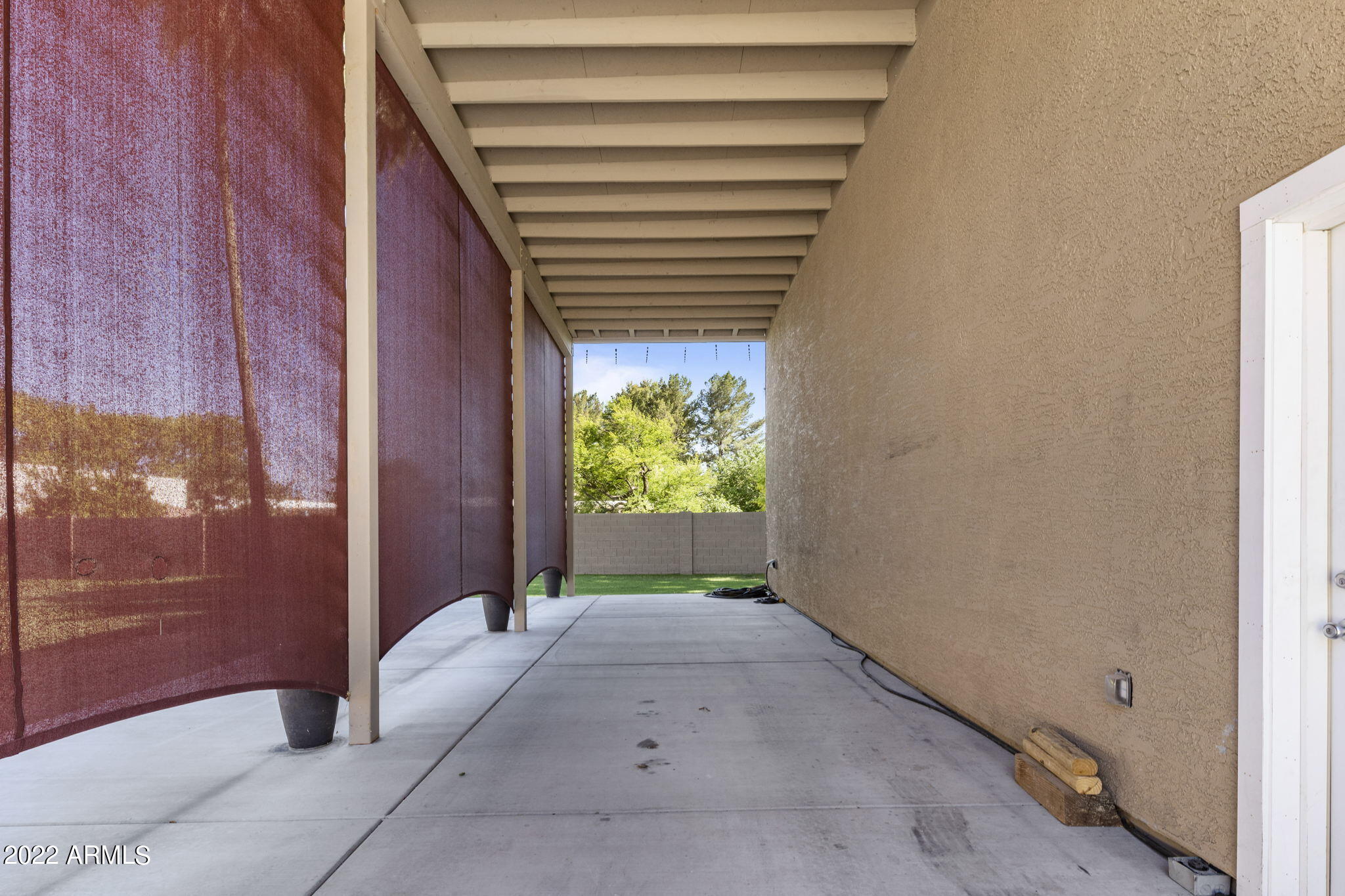 3635 E OASIS Circle