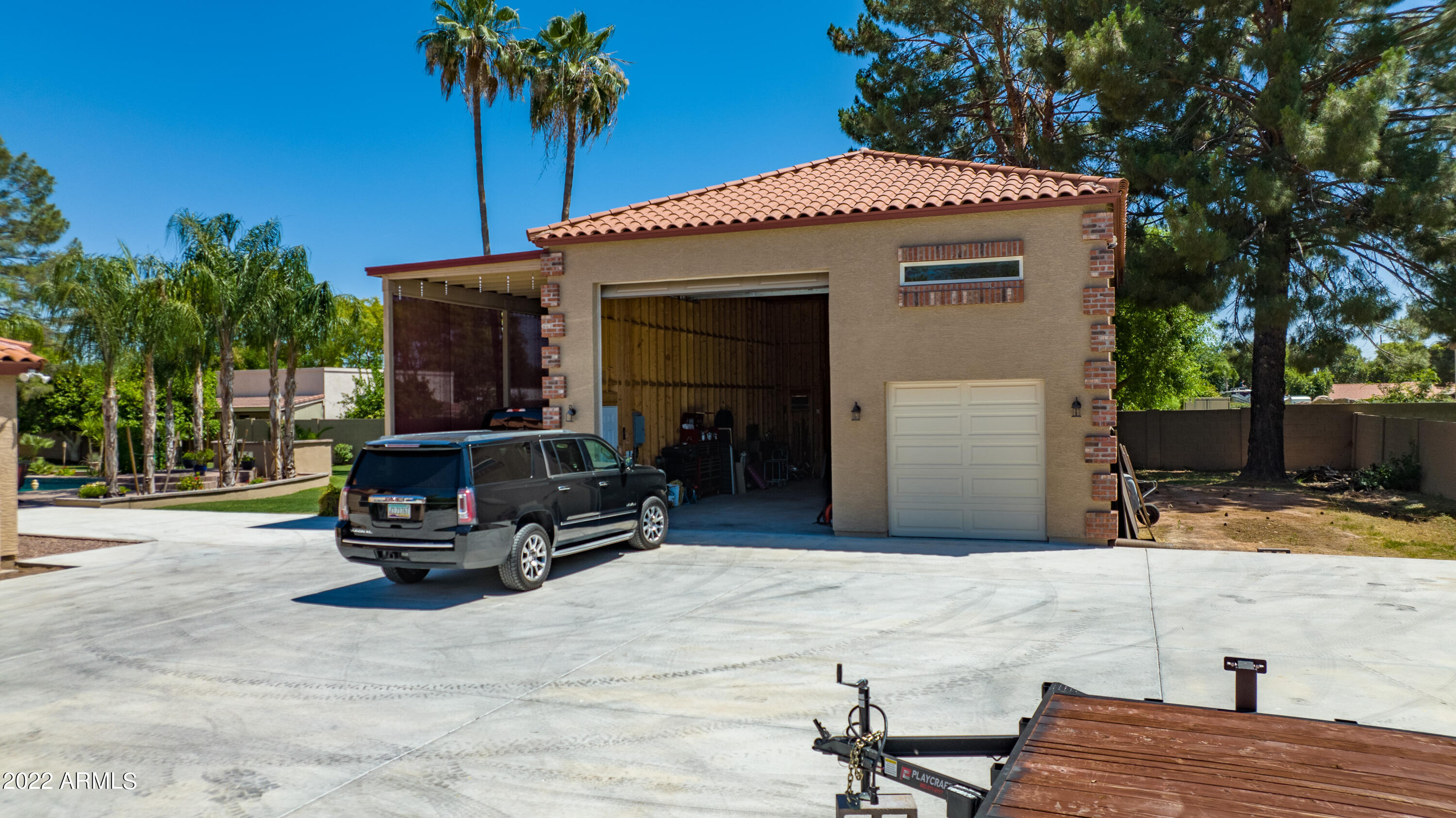 3635 E OASIS Circle