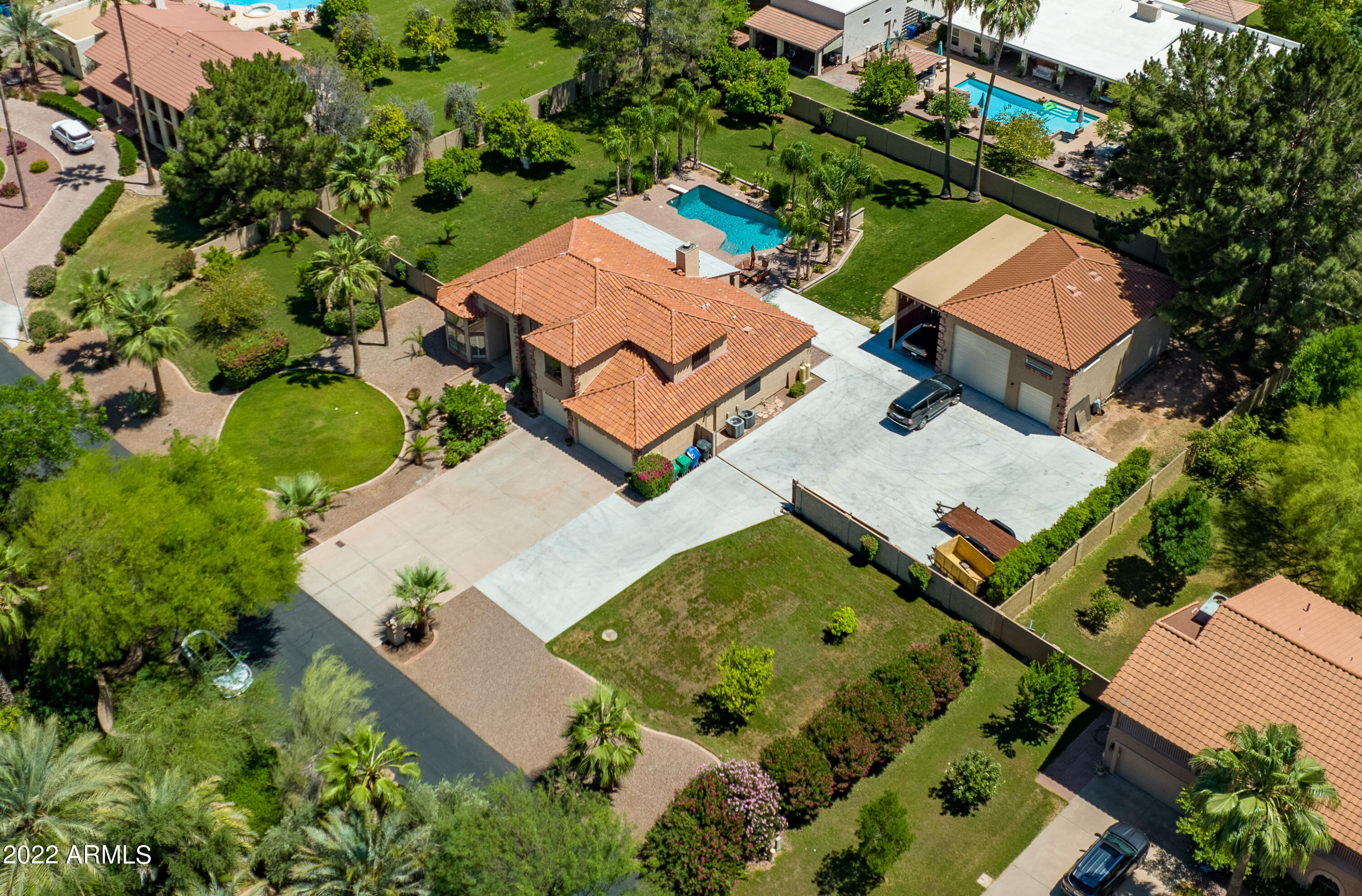 3635 E OASIS Circle