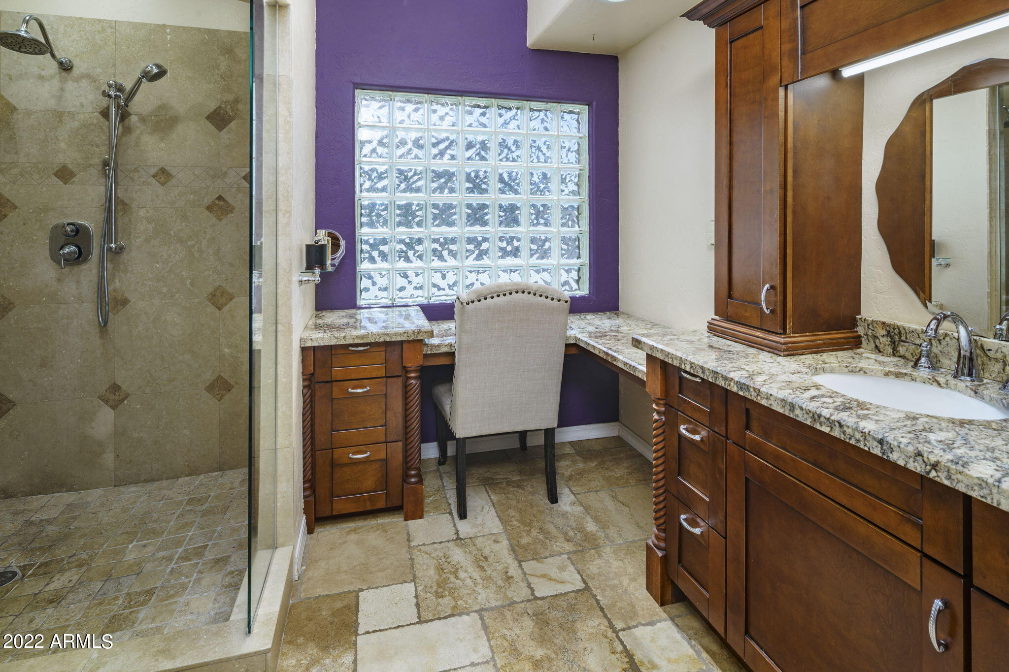 3635 E OASIS Circle