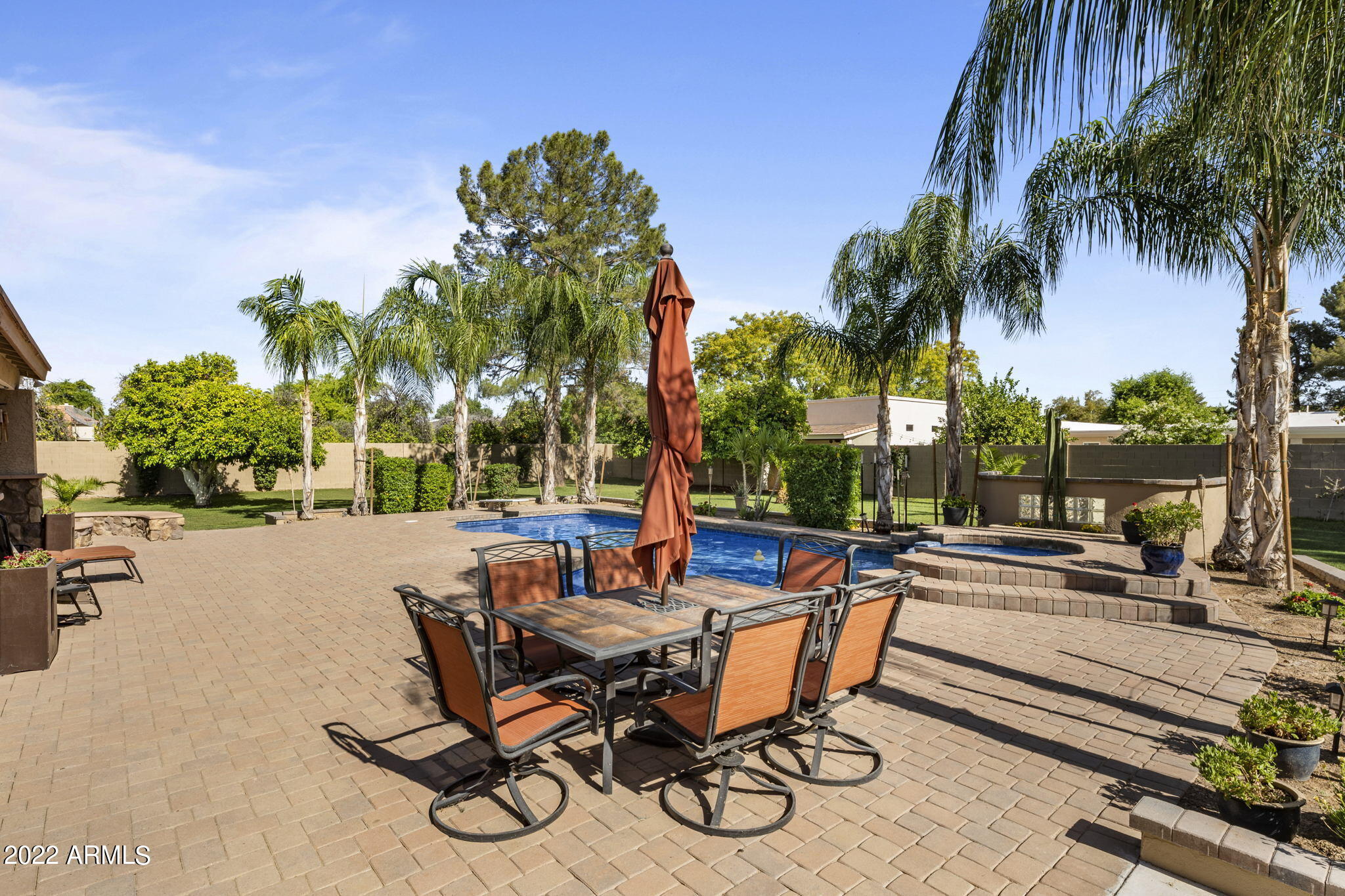 3635 E OASIS Circle