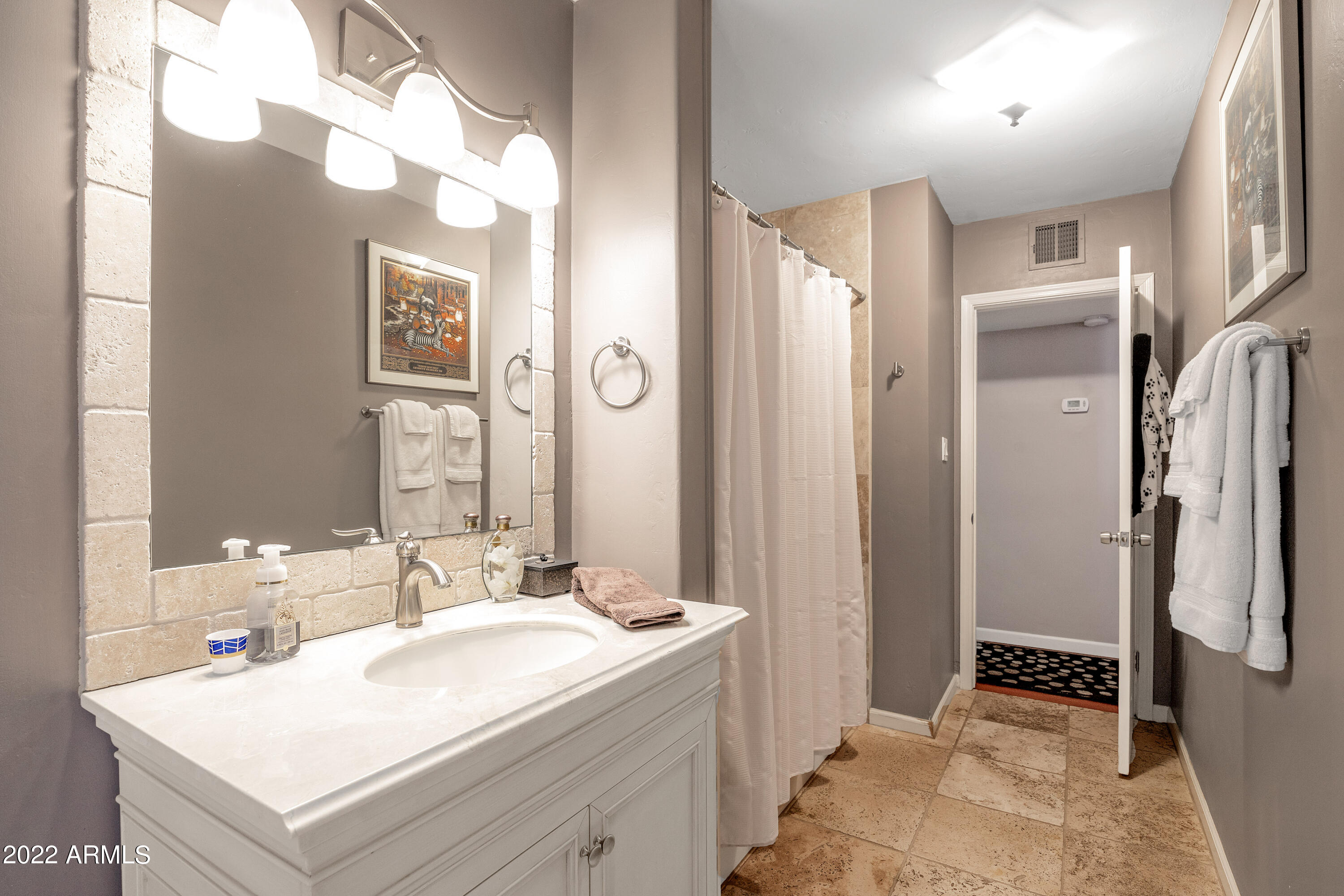 4301 E Calle Redonda --