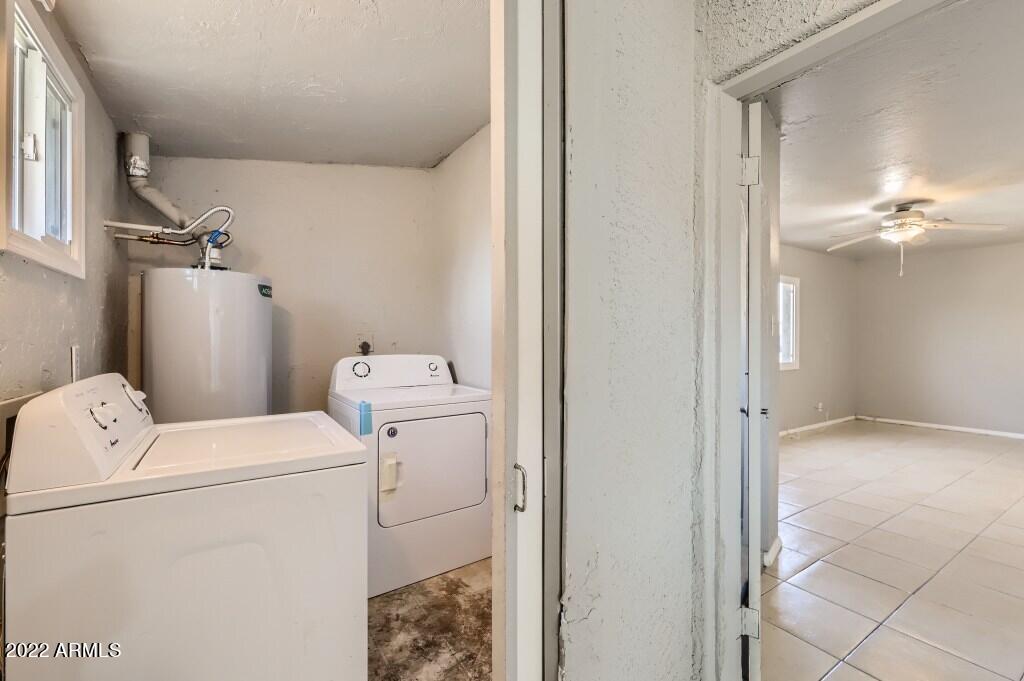 6 W Lawrence Boulevard