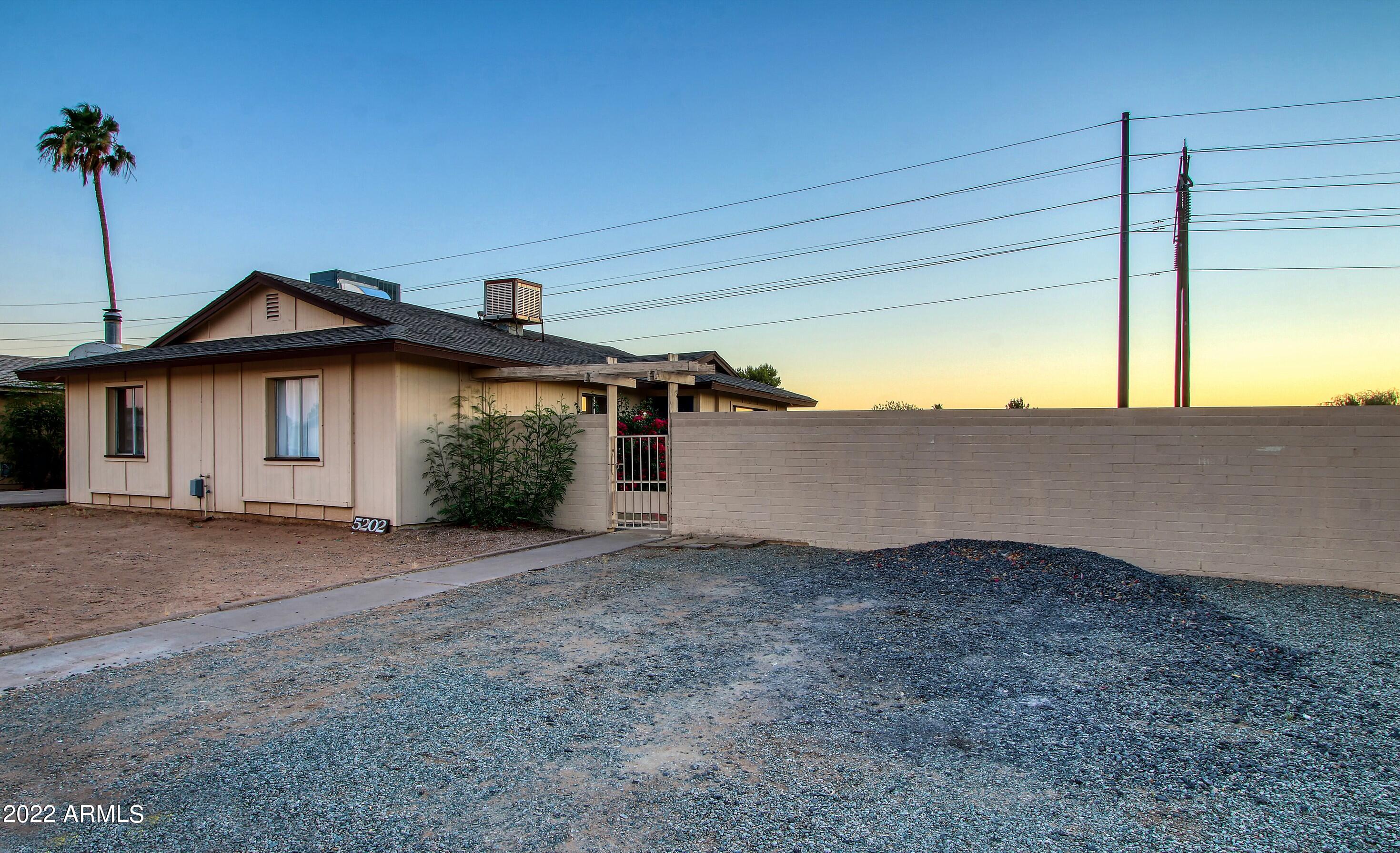5202 S 46TH Place