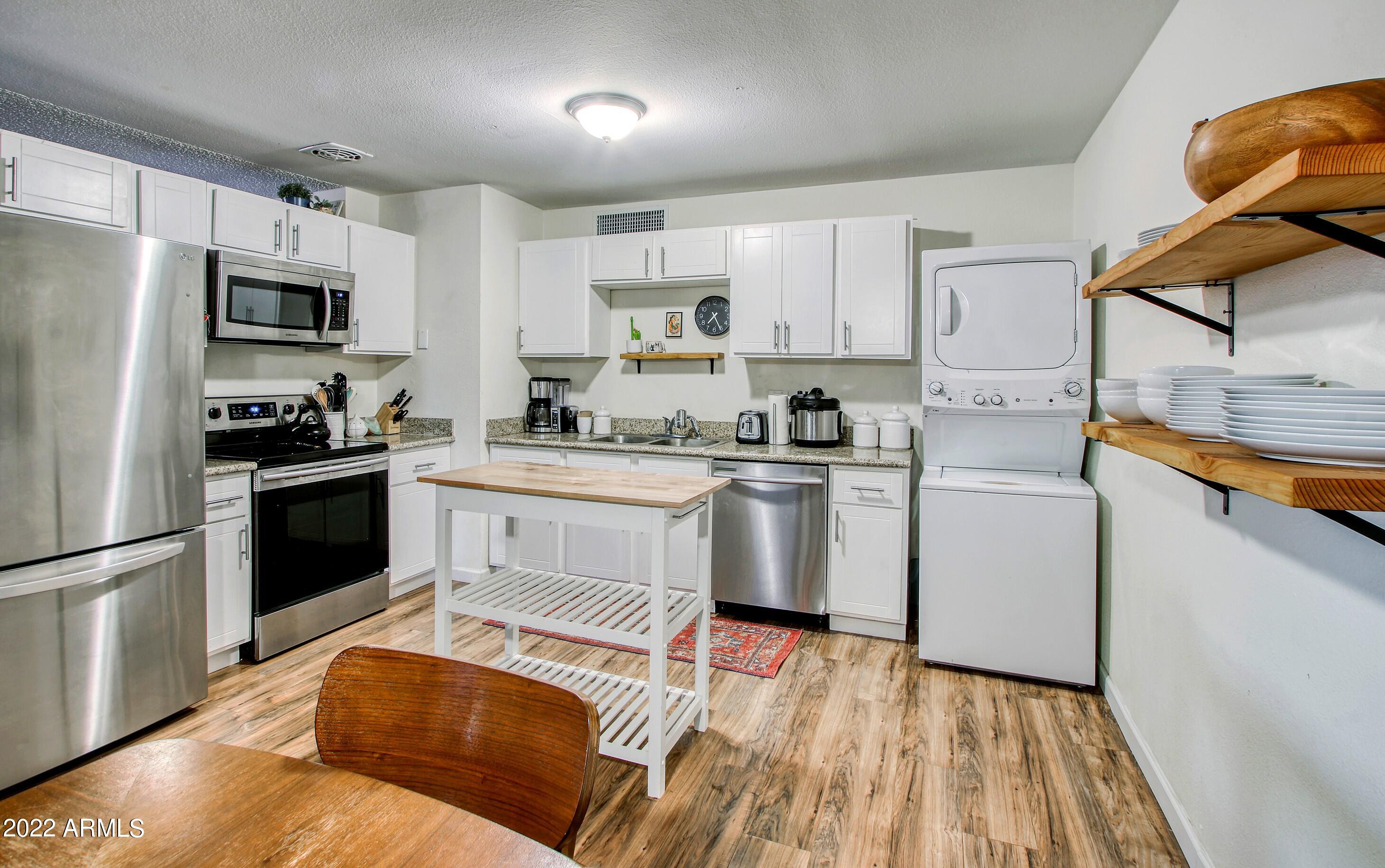 5202 S 46TH Place