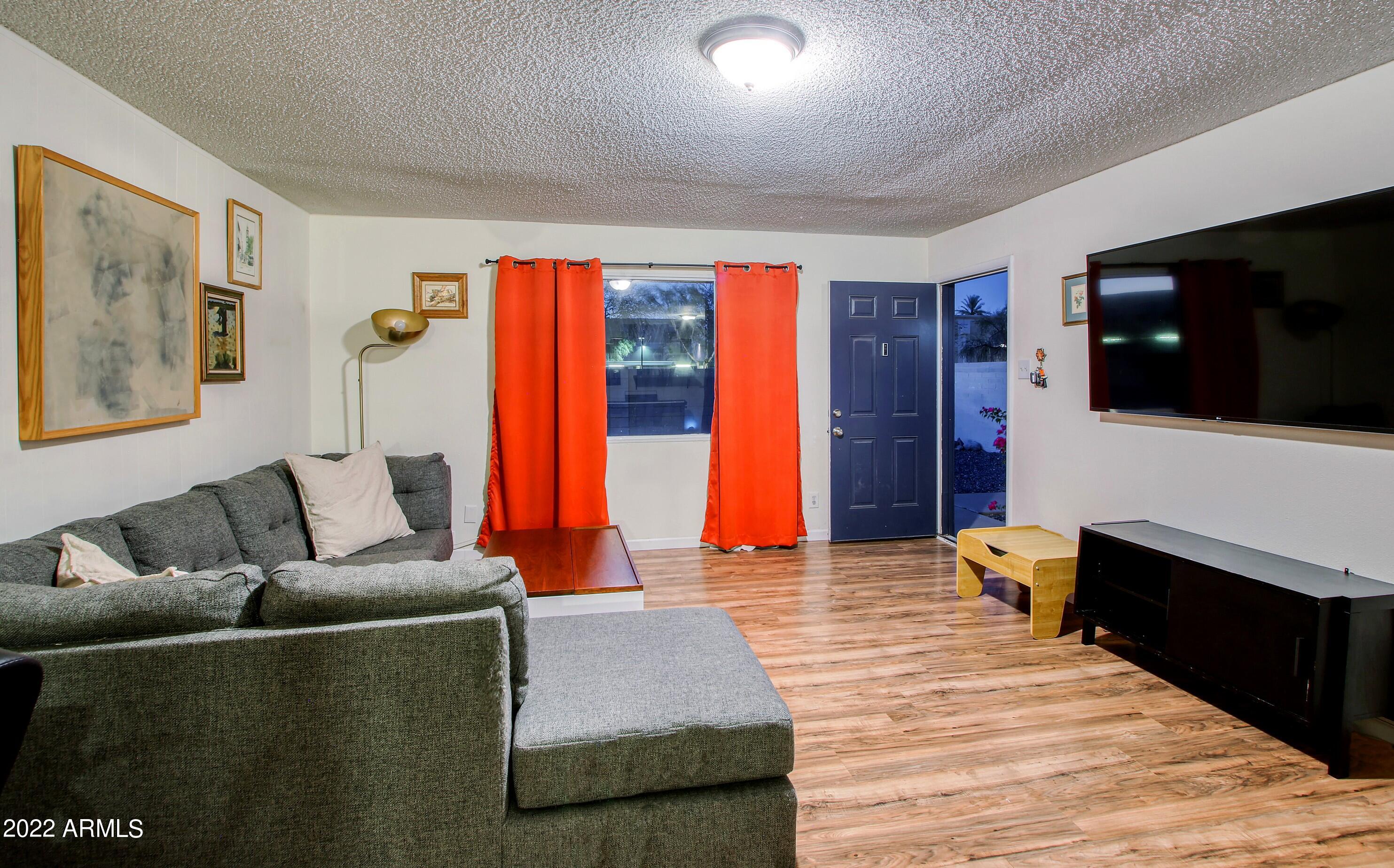 5202 S 46TH Place