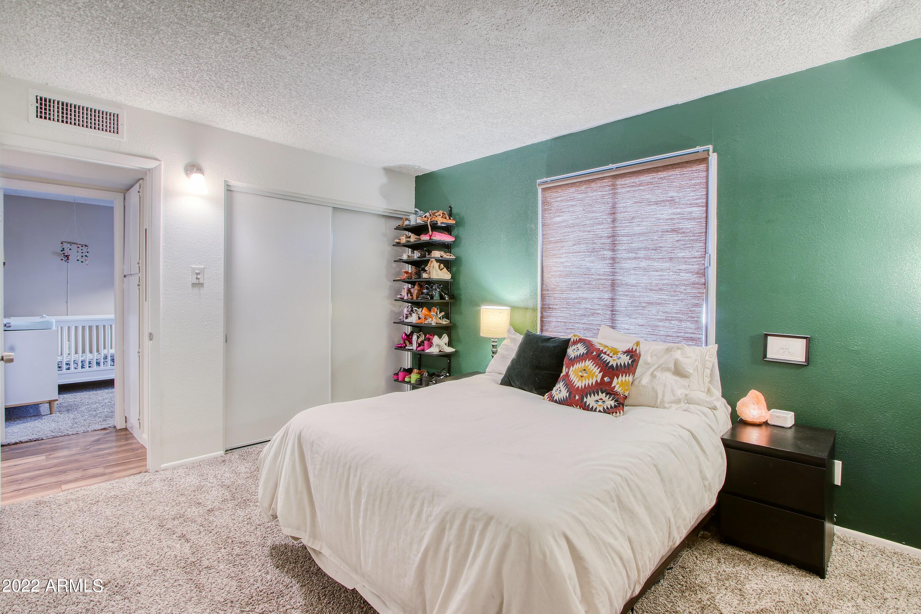 5202 S 46TH Place