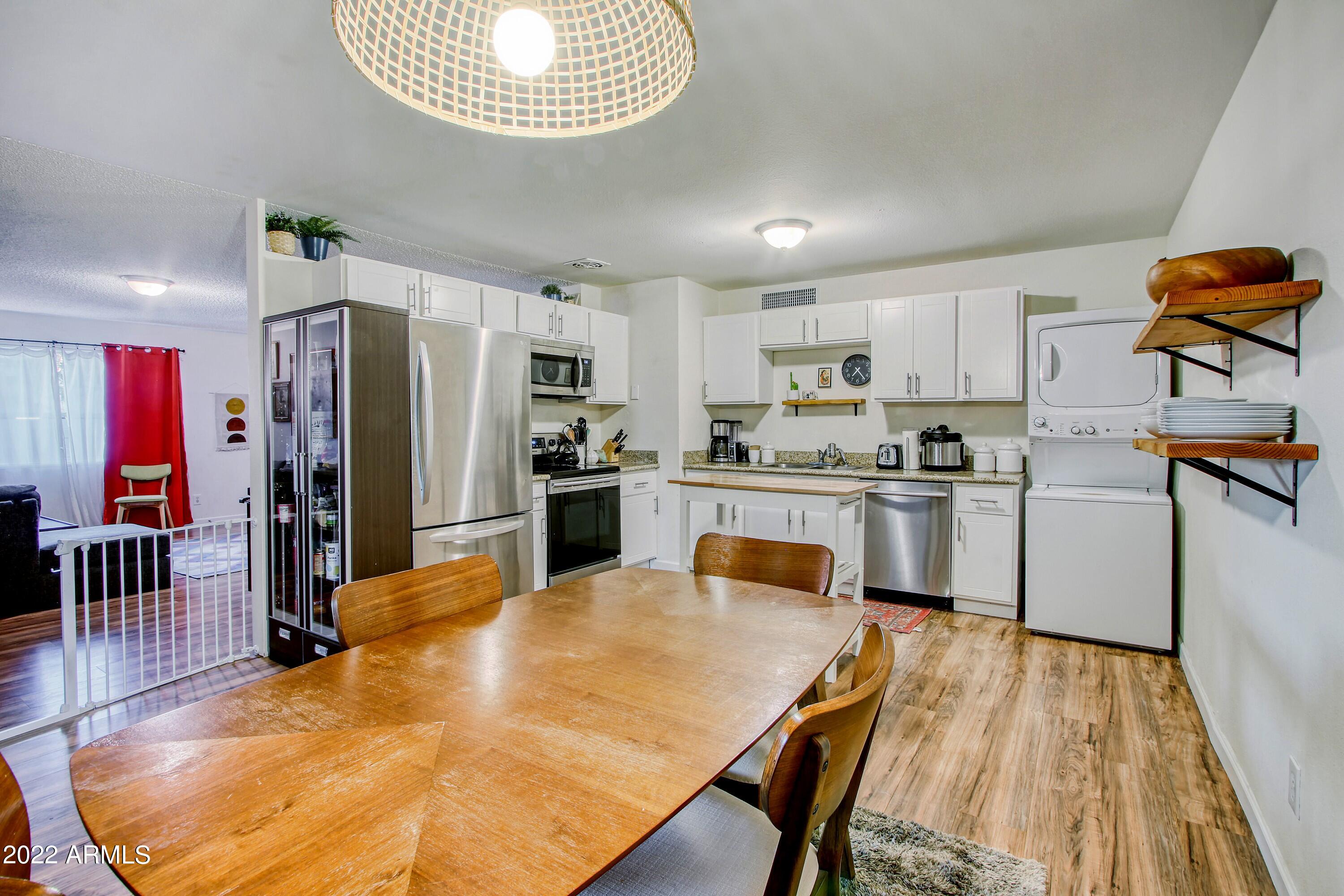 5202 S 46TH Place