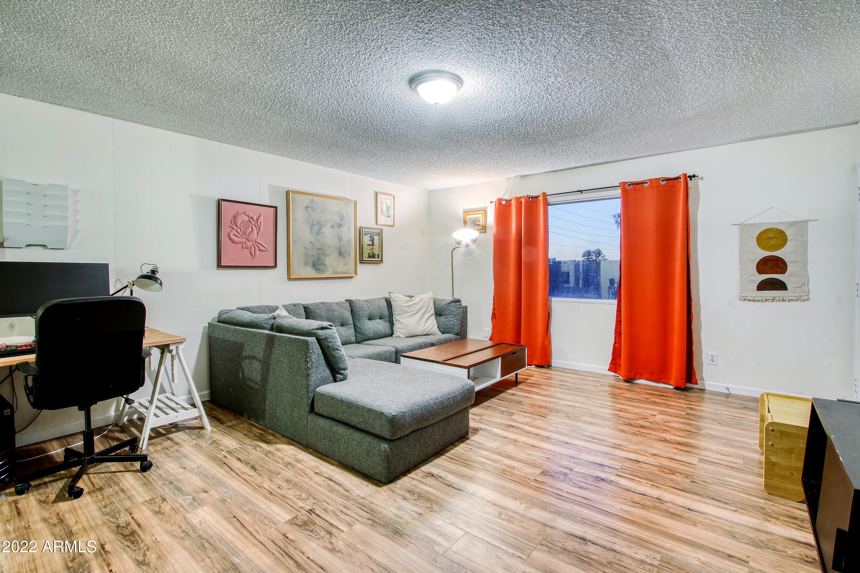 5202 S 46TH Place