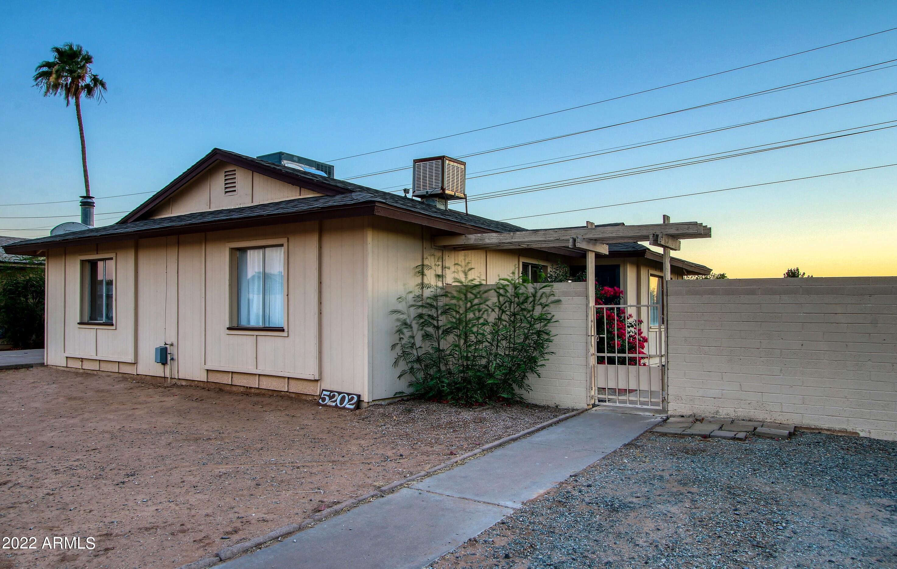 5202 S 46TH Place