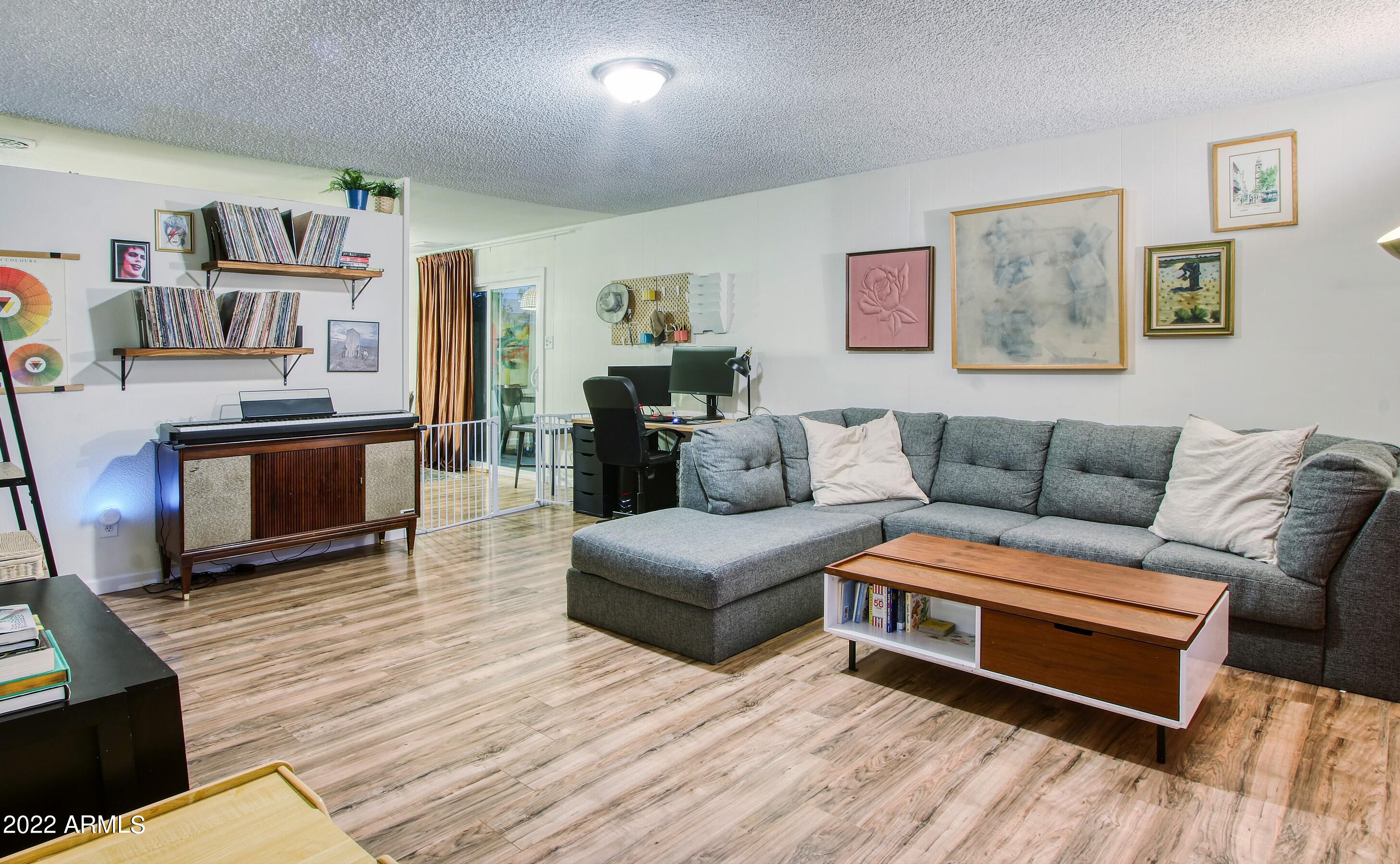 5202 S 46TH Place