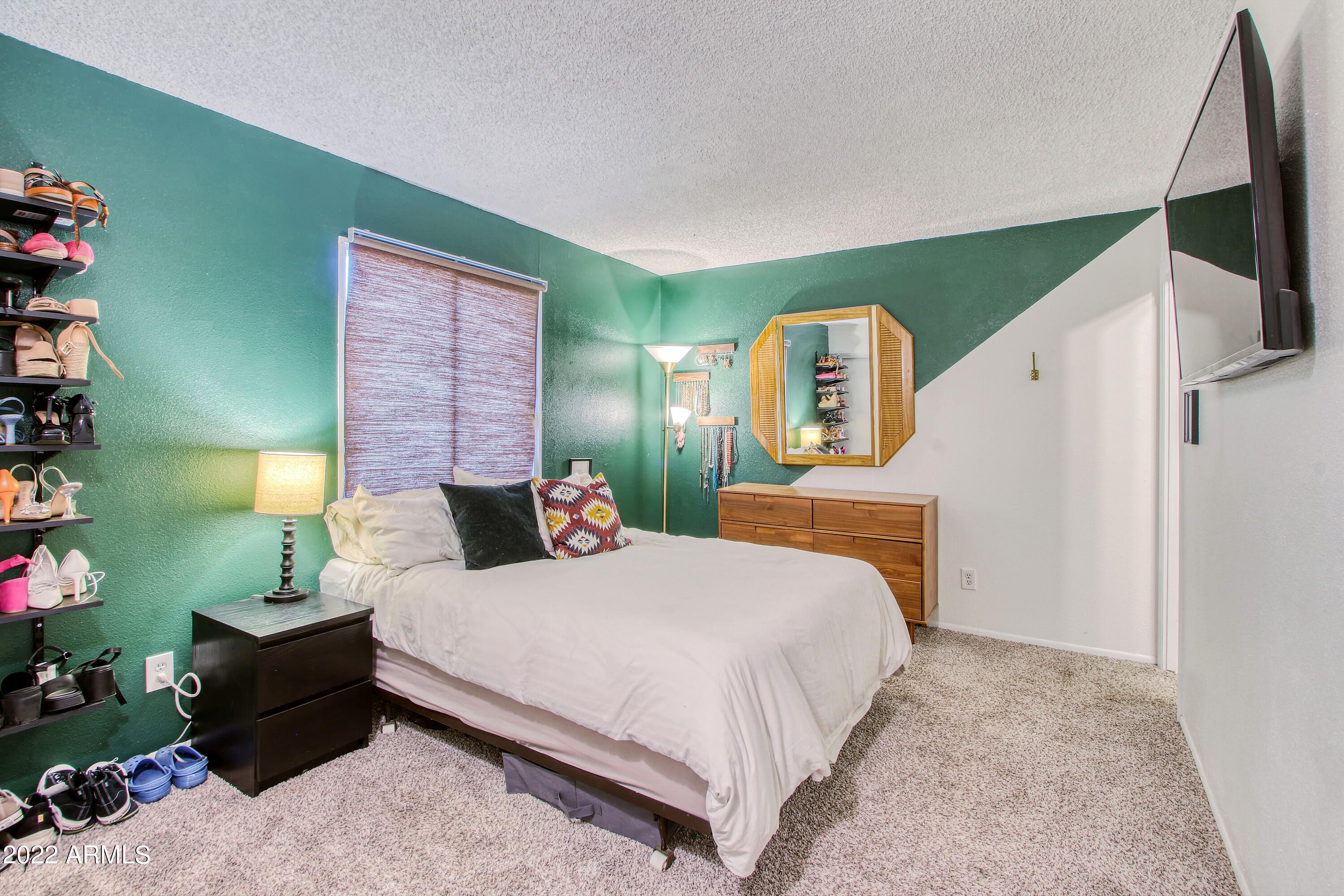 5202 S 46TH Place