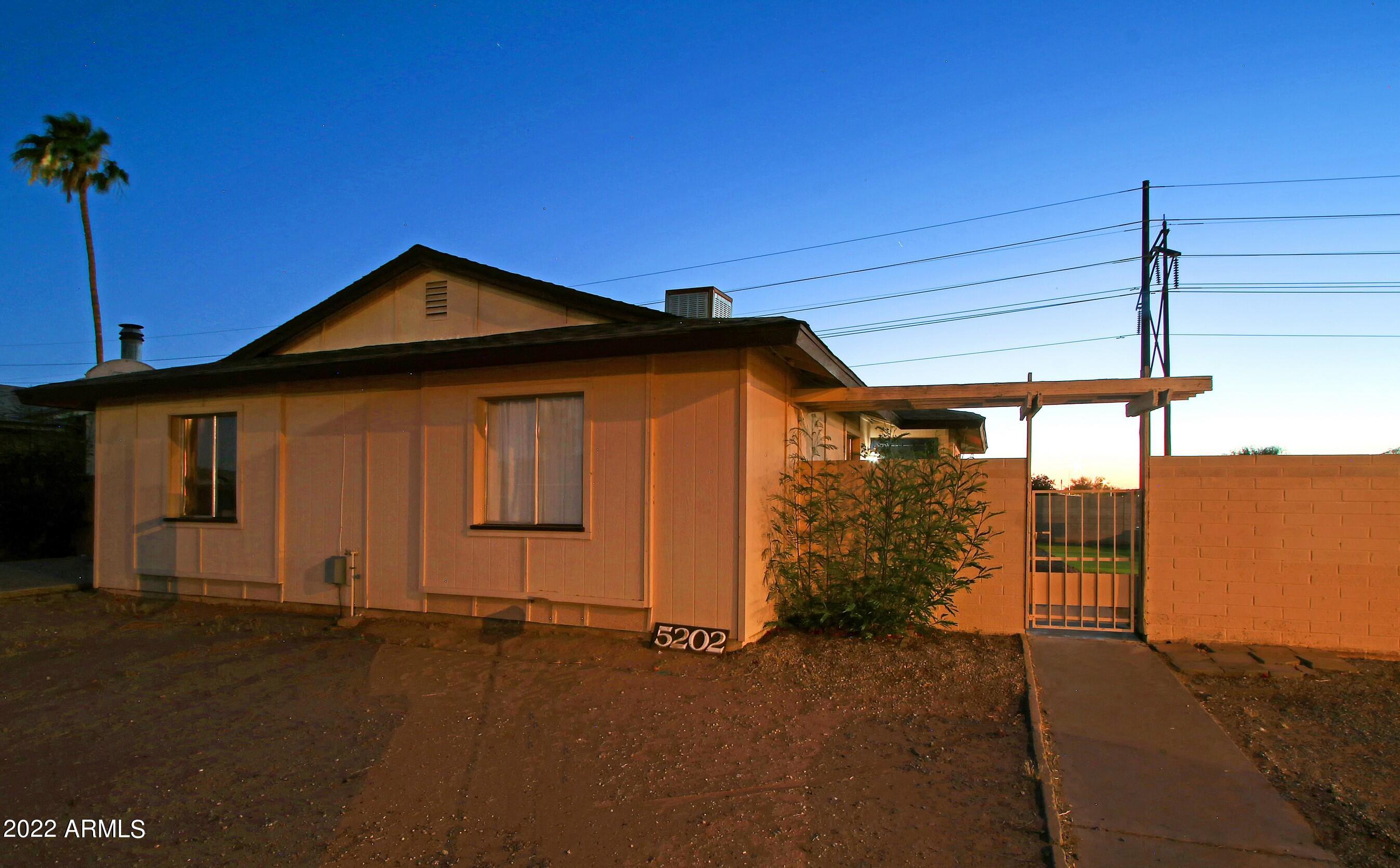 5202 S 46TH Place
