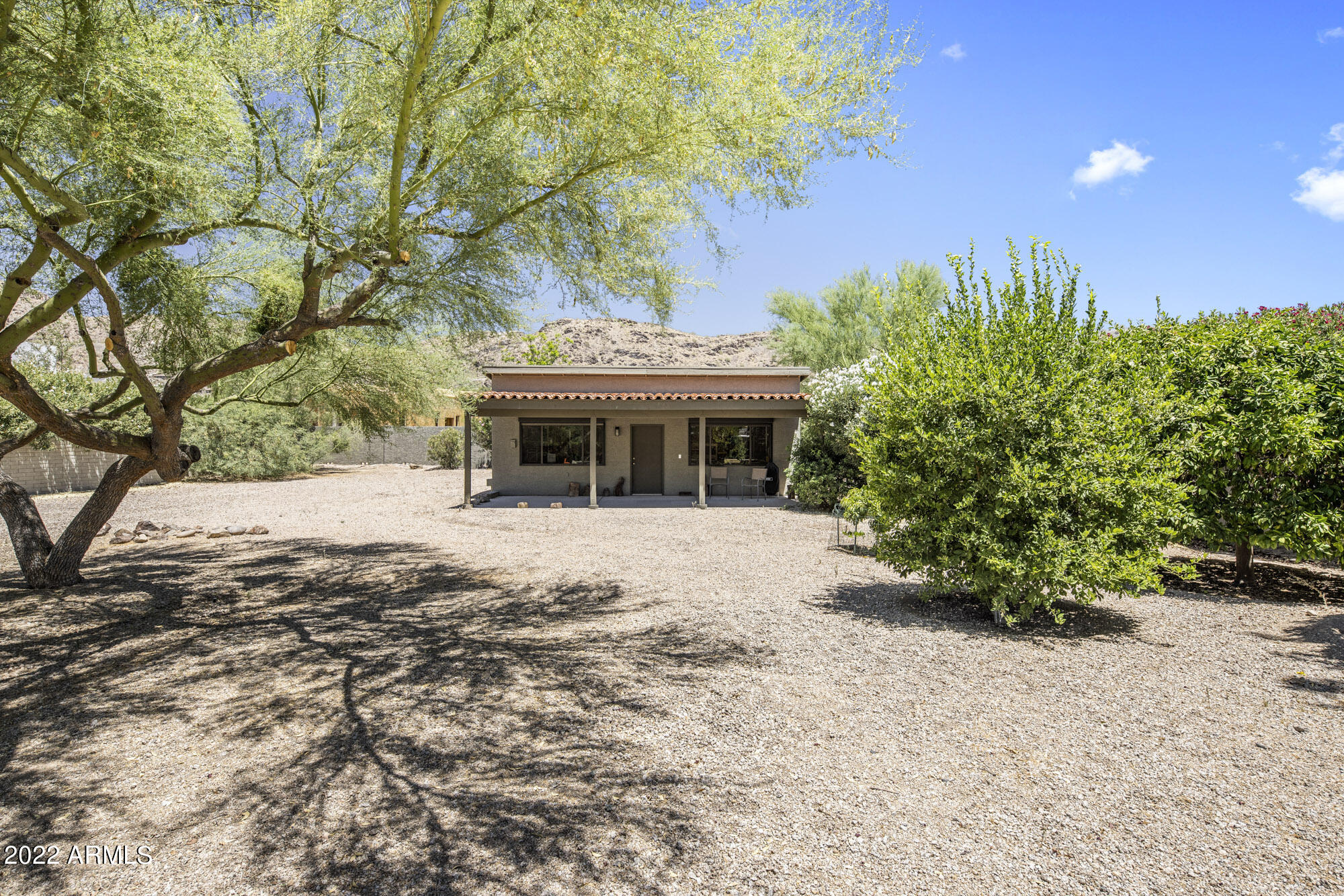 6120 E REDWING Road