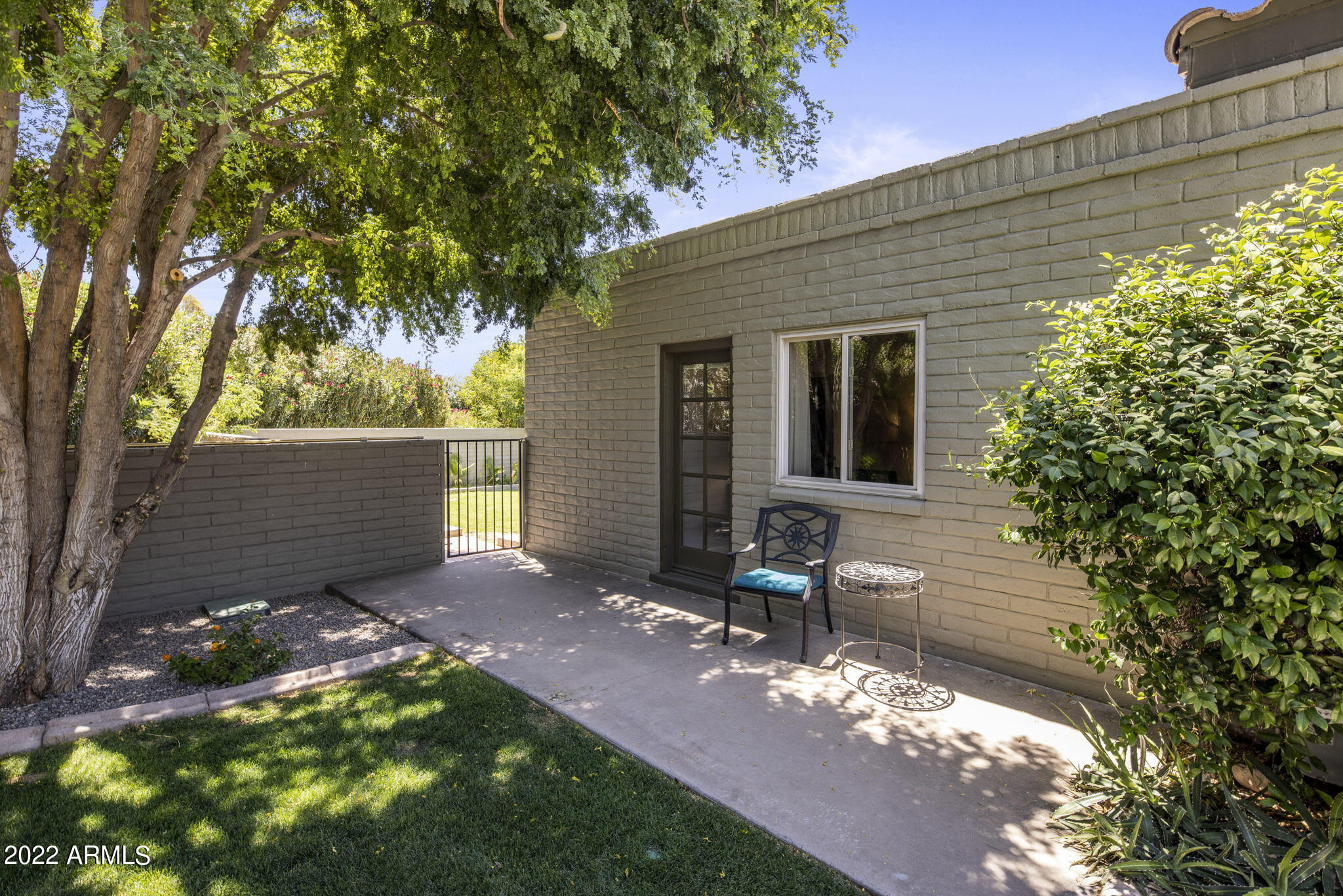 6120 E REDWING Road