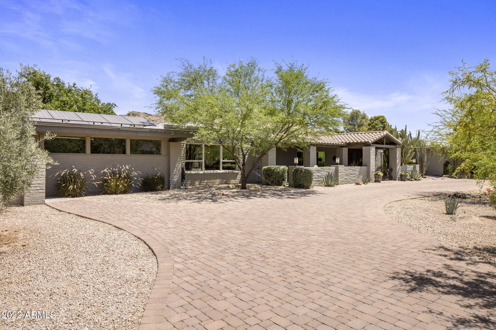 6120 E REDWING Road
