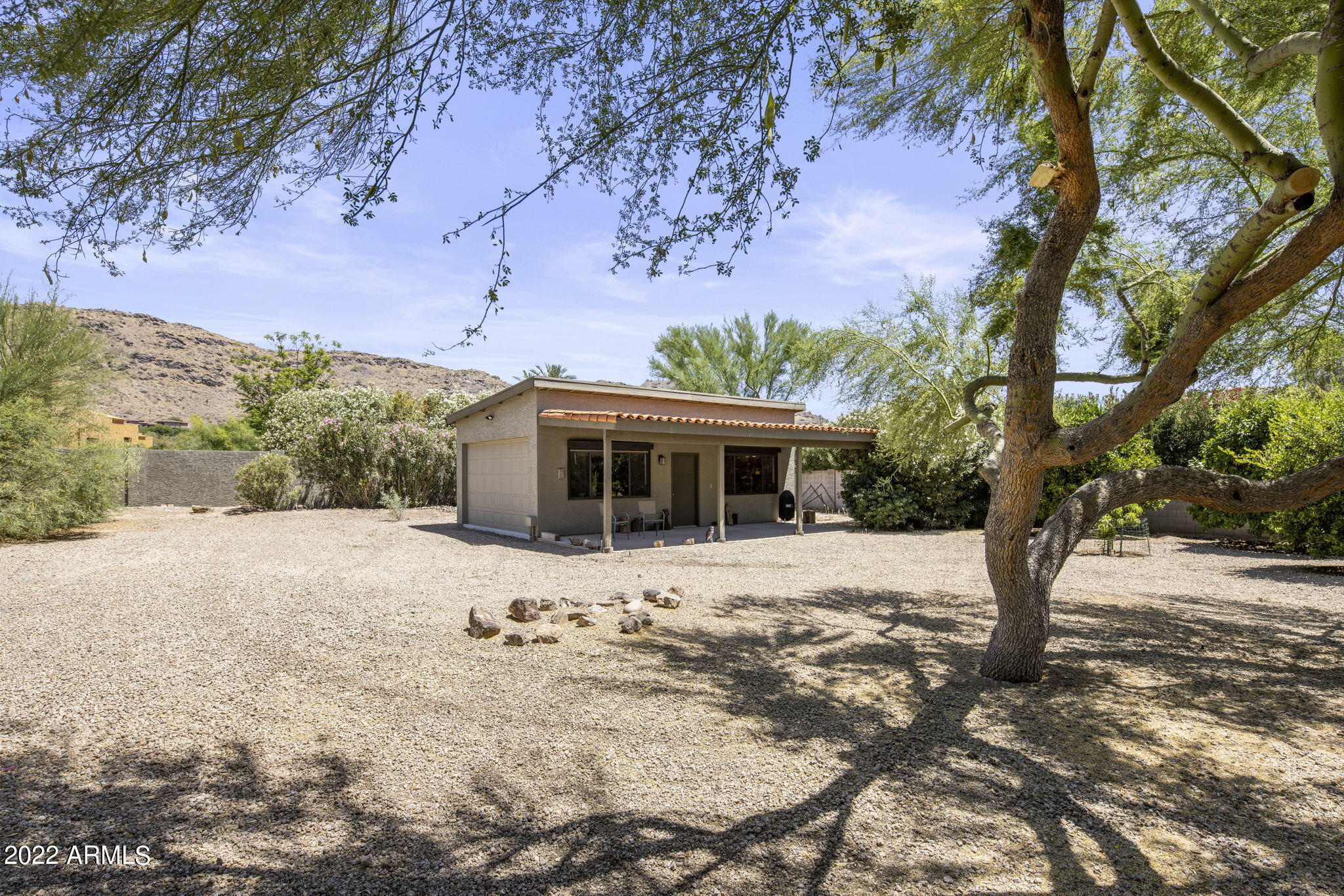 6120 E REDWING Road