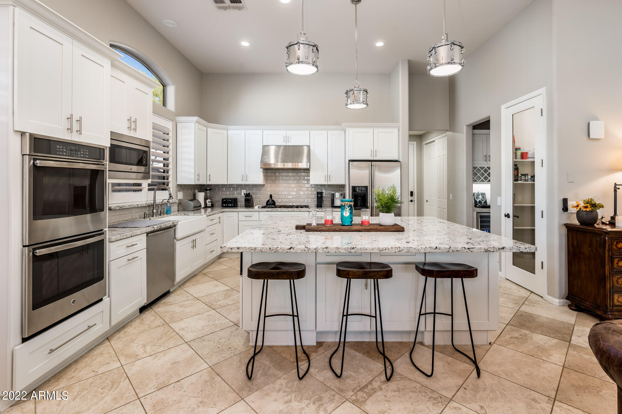 7673 E CALLE DE LAS BRISAS --