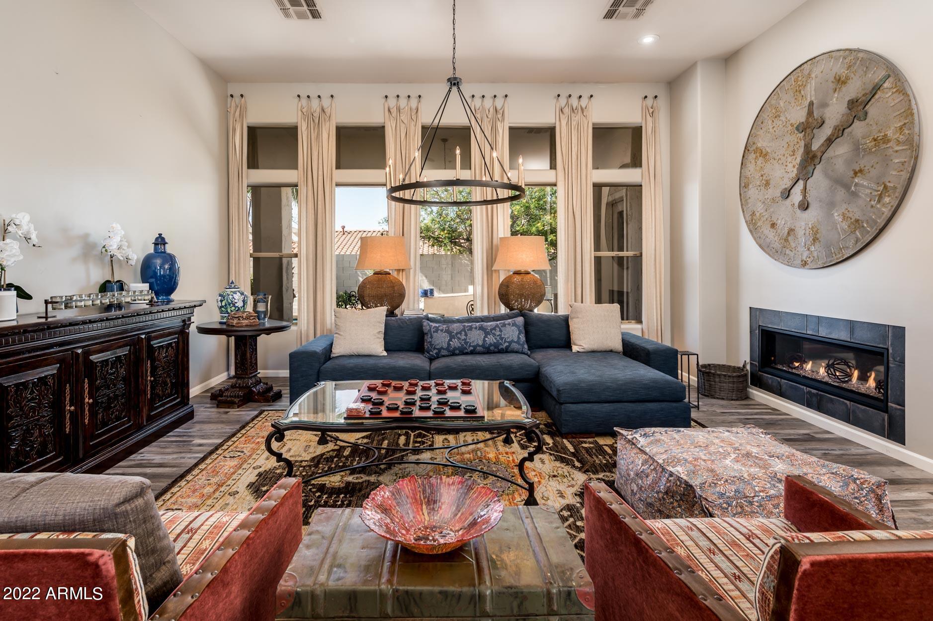 7673 E CALLE DE LAS BRISAS --