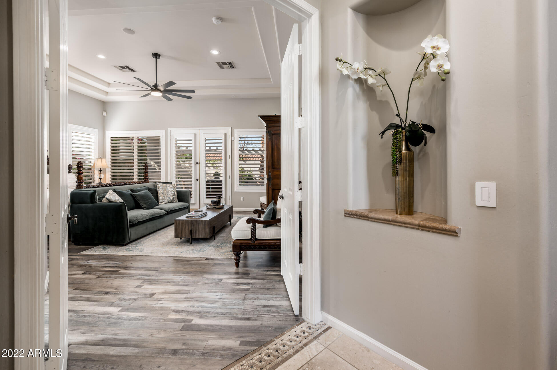 7673 E CALLE DE LAS BRISAS --
