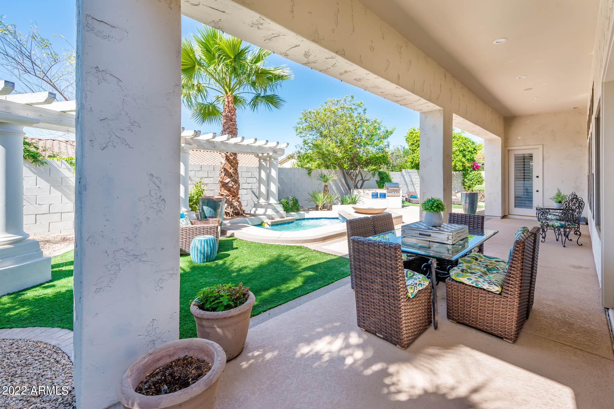 7673 E CALLE DE LAS BRISAS --
